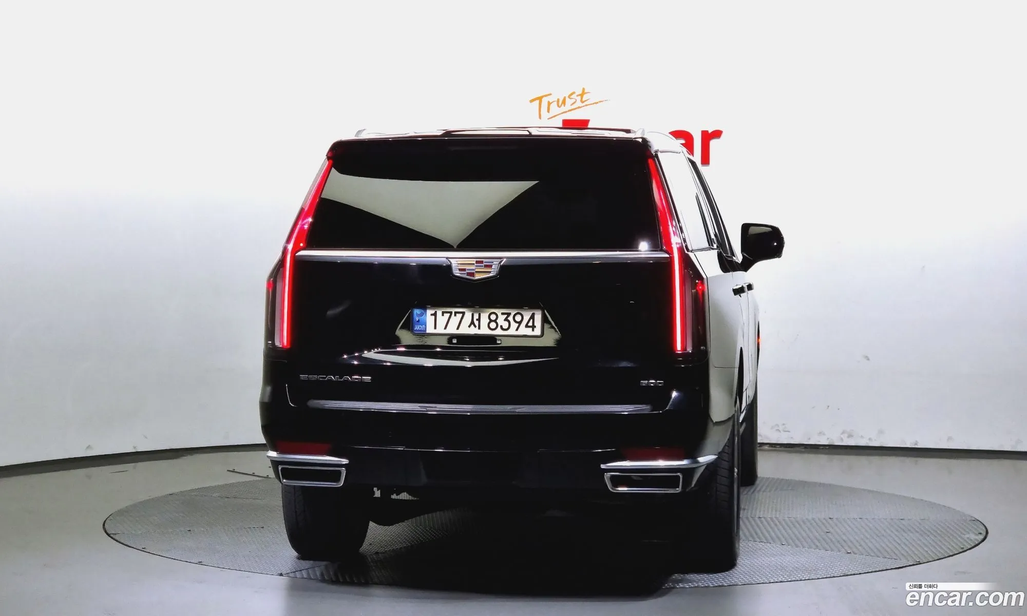 Cadillac Escalade 5Th Generation 62 Premium Luxury Platinum - фотография 4680183