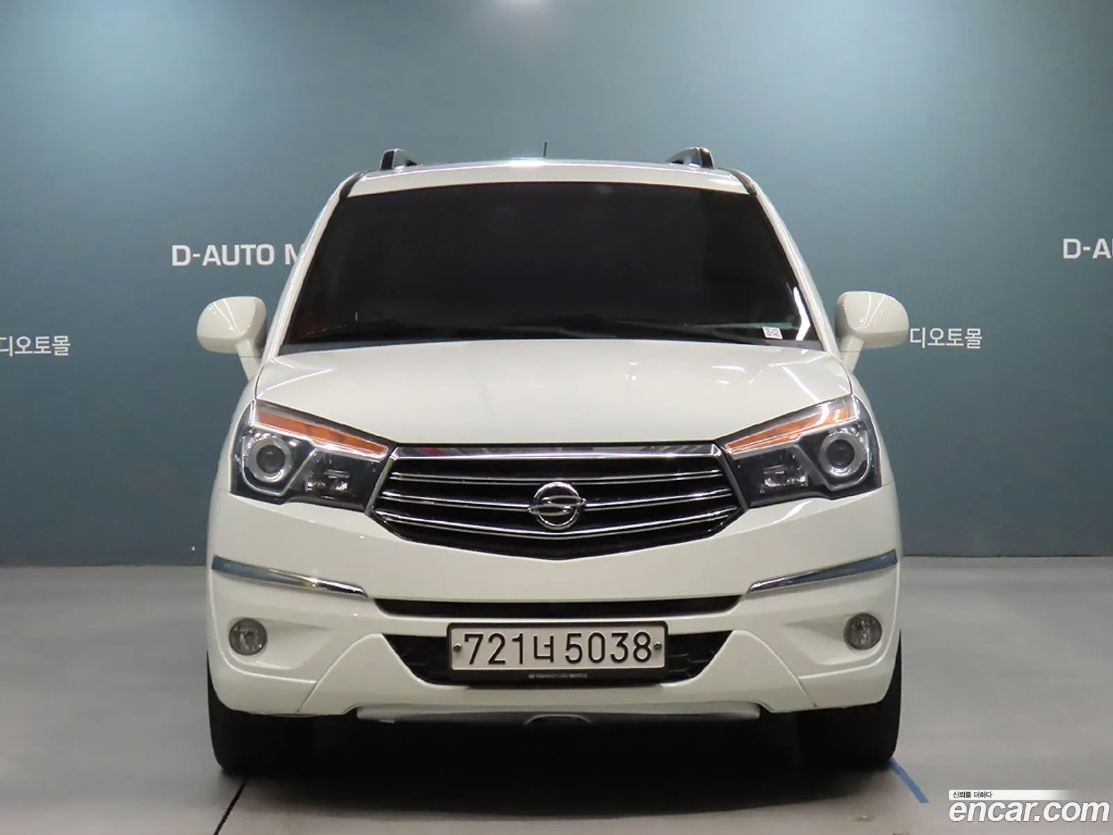 Kg Mobility Ssangyong Korando Turismo 4Wd Rt 11-Seater - фотография 7449457