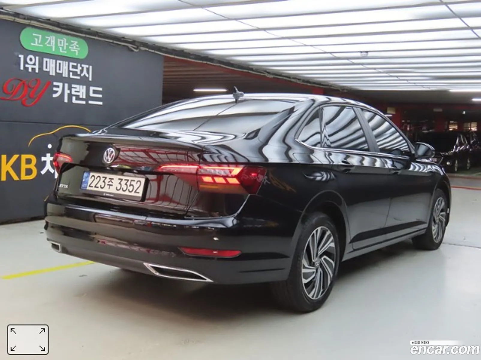 Volkswagen Jetta 7Th Generation 14 Tsi Premium - фотография 8777847