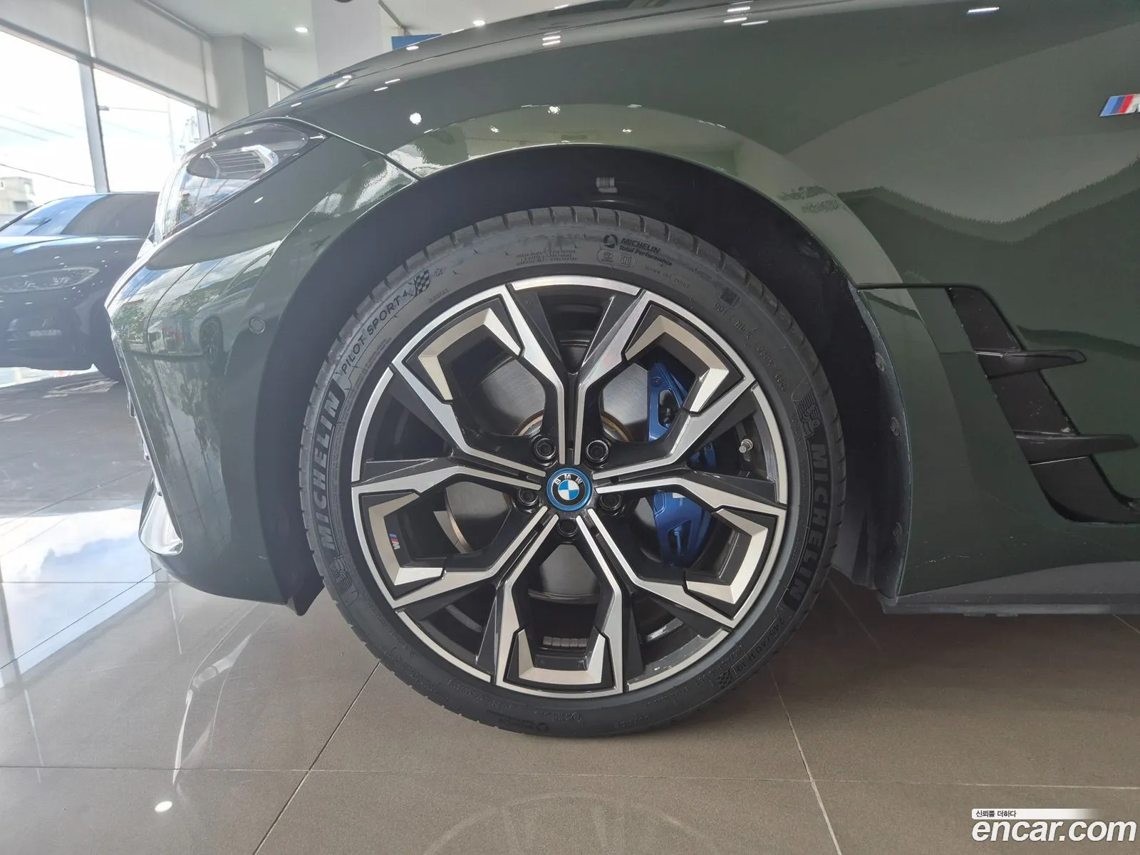 BMW I4 Edrive40 M Sports Pro - фотография 12310968