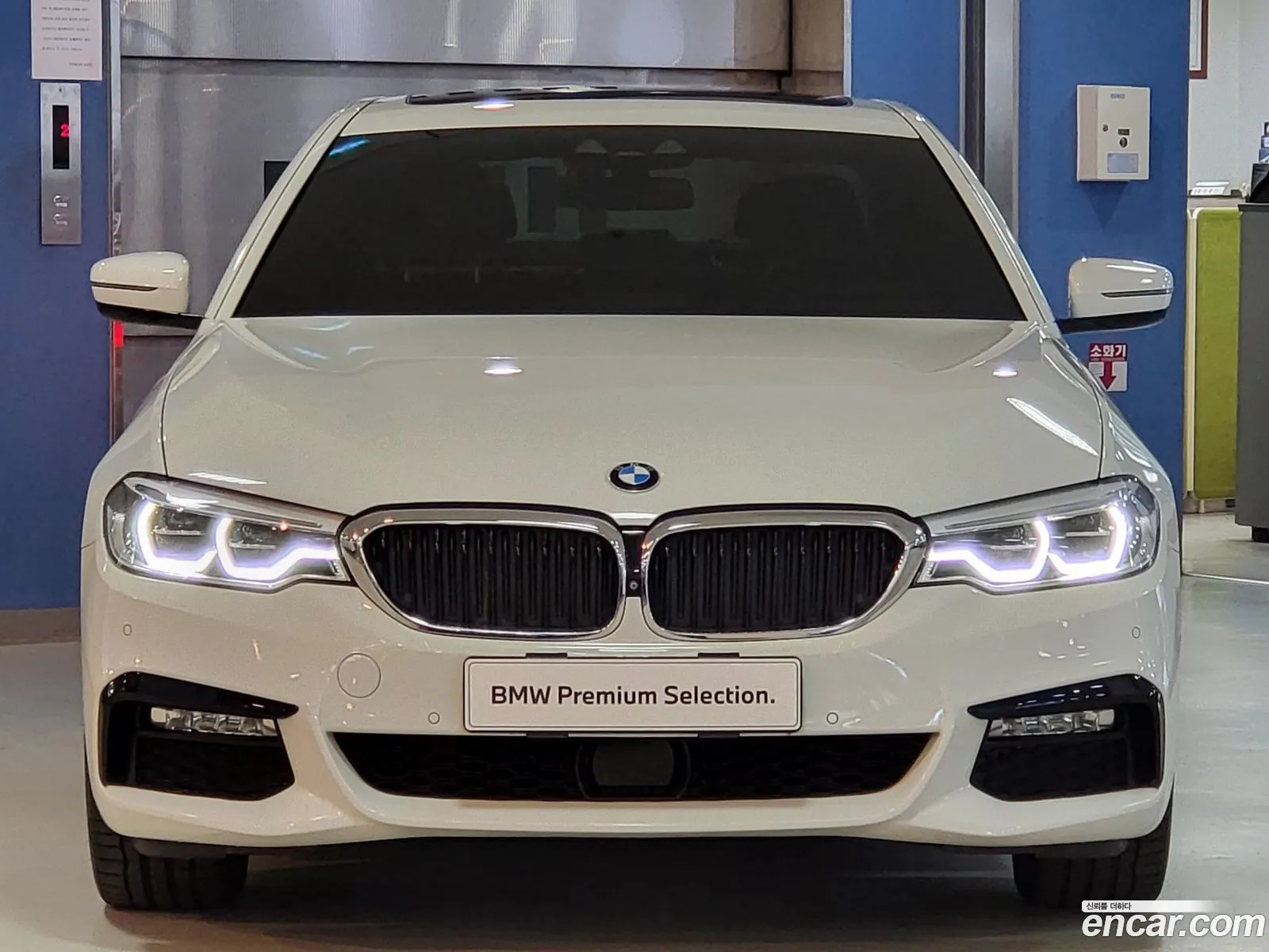 BMW 5 Series G30 530I xDrive M Sport Plus - фотография 8820757