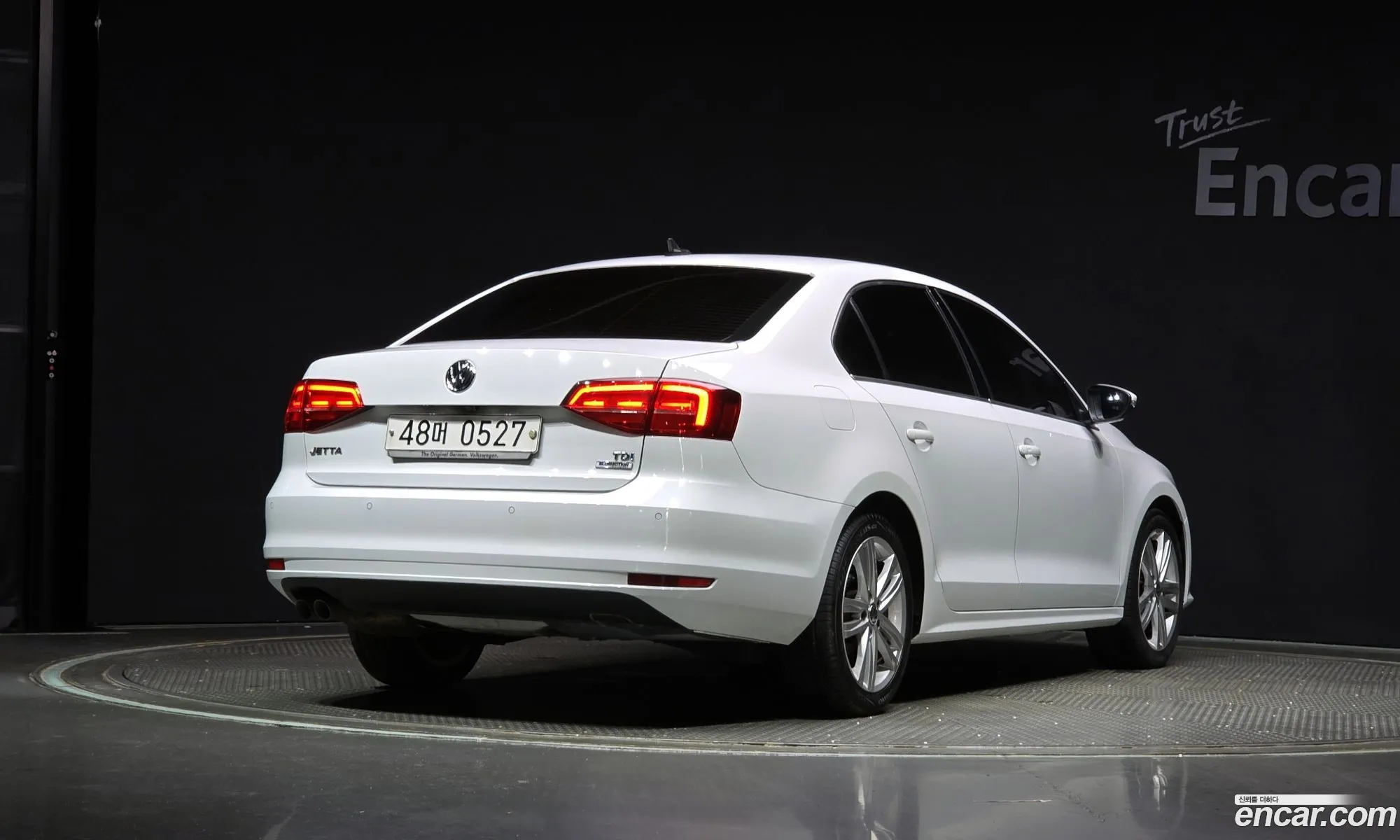 Volkswagen New Jetta 20 Tdi Bluemotion Premium 6Th Generation - фотография 8551298