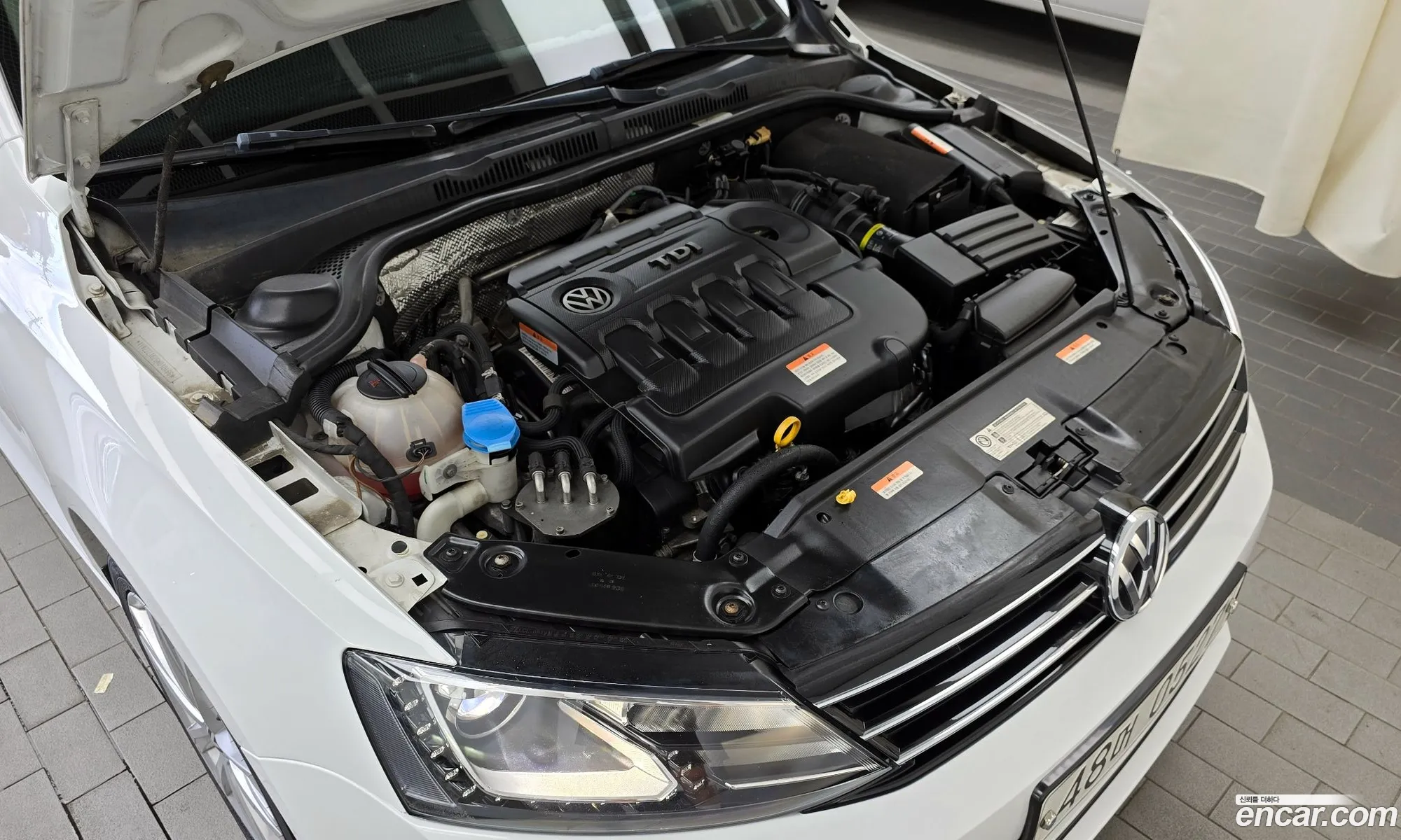Volkswagen New Jetta 20 Tdi Bluemotion Premium 6Th Generation - фотография 8551302
