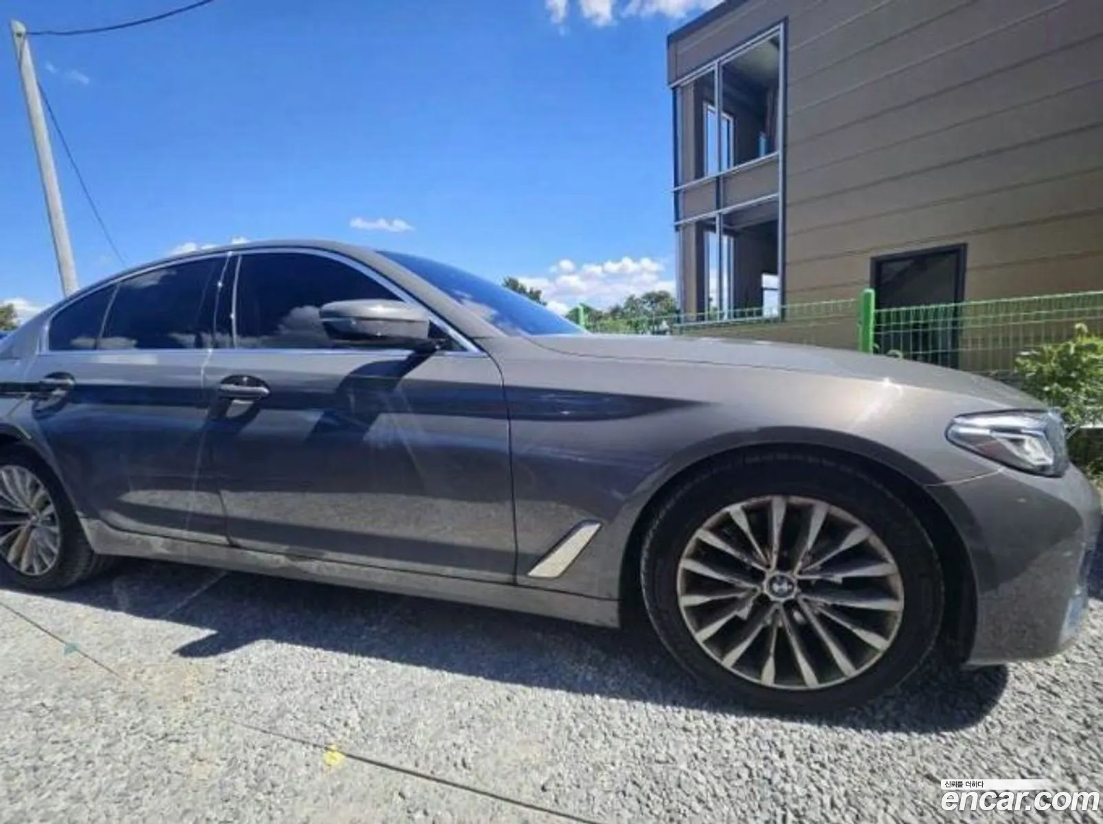 BMW 5 Series G30 520I Luxury - фотография 8820744