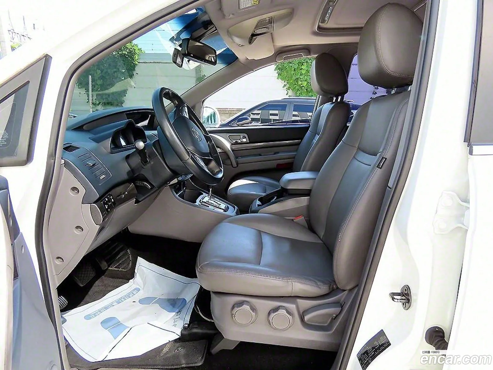 Kg Mobility Ssangyong Korando Turismo 4Wd Extreme 9-Seater - фотография 7568383