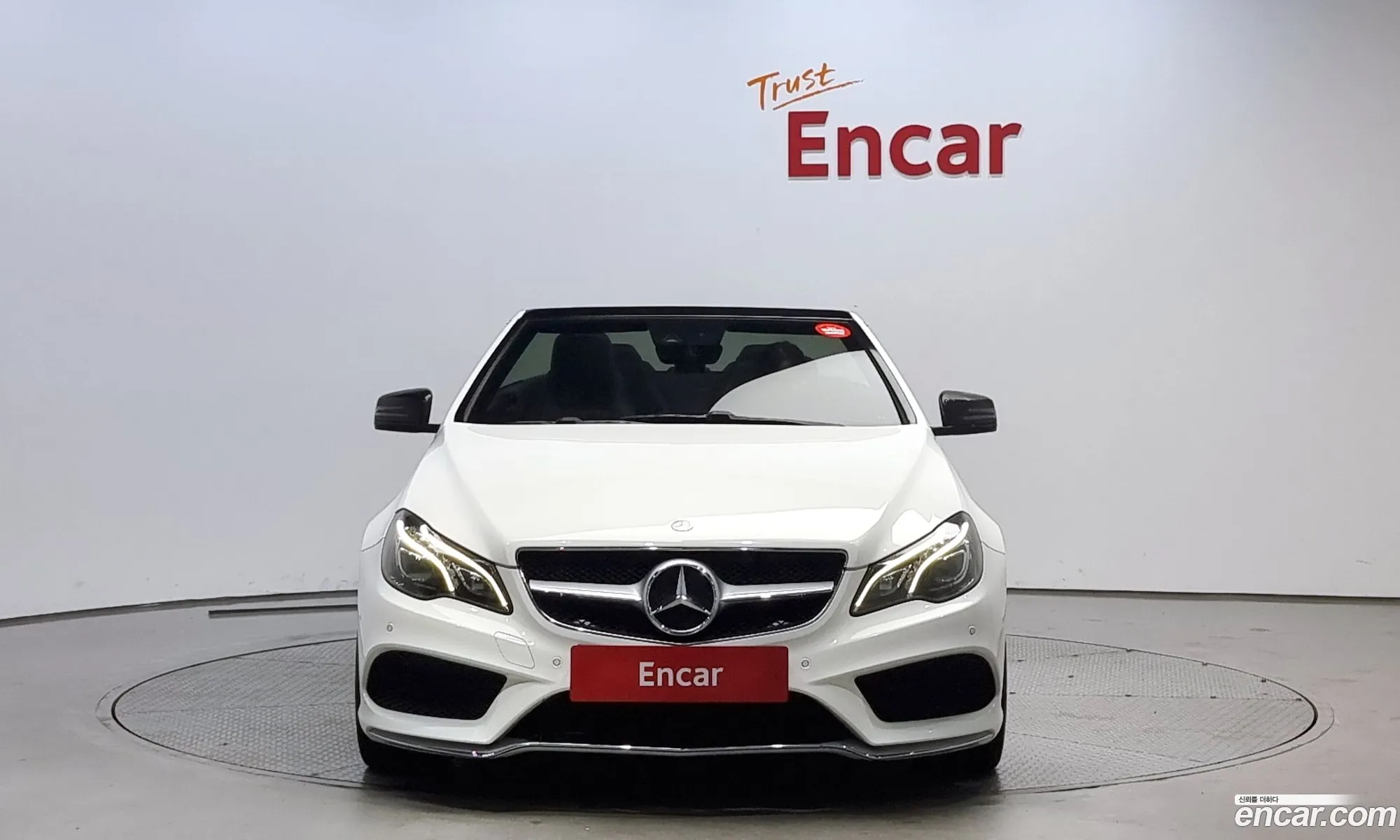 Mercedes E-Class W212 E200 Cabriolet - фотография 19816163
