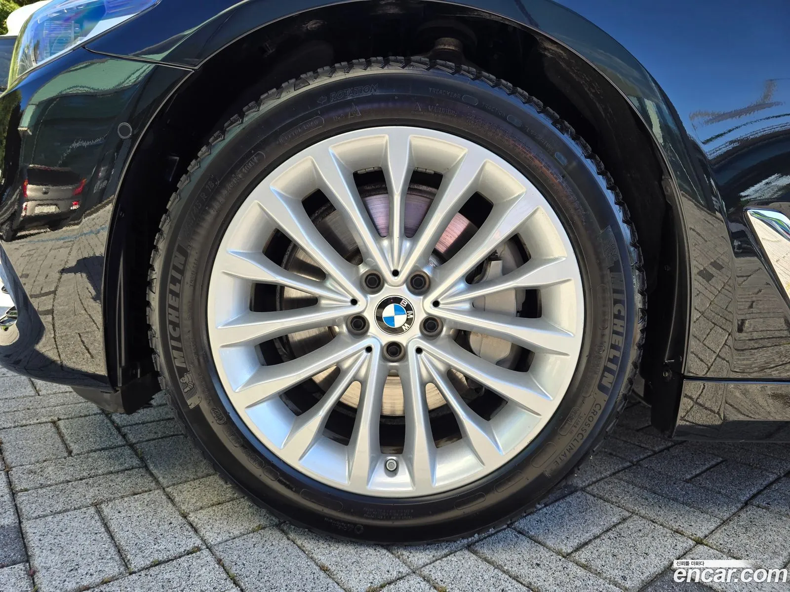 BMW 5 Series G30 530I xDrive Luxury Plus - фотография 12523891