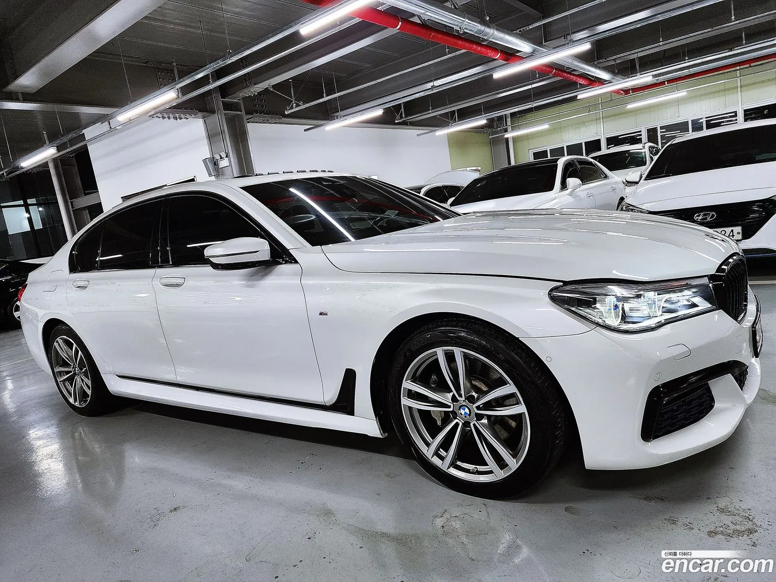 BMW 7 Series G11 730D xDrive M Sports - фотография 8709554