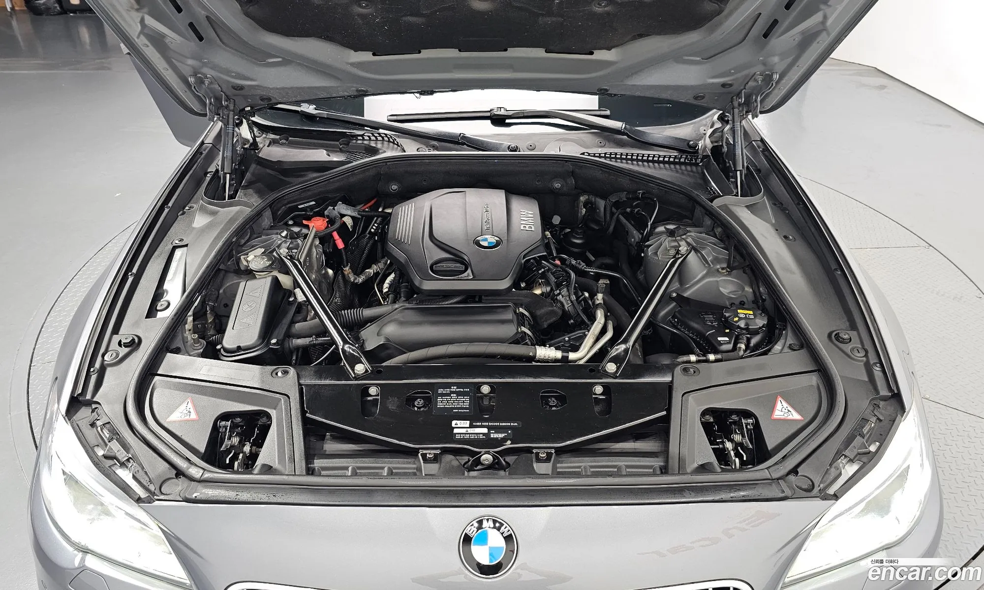BMW 5 Series F10 520D xDrive Luxury - фотография 6291372