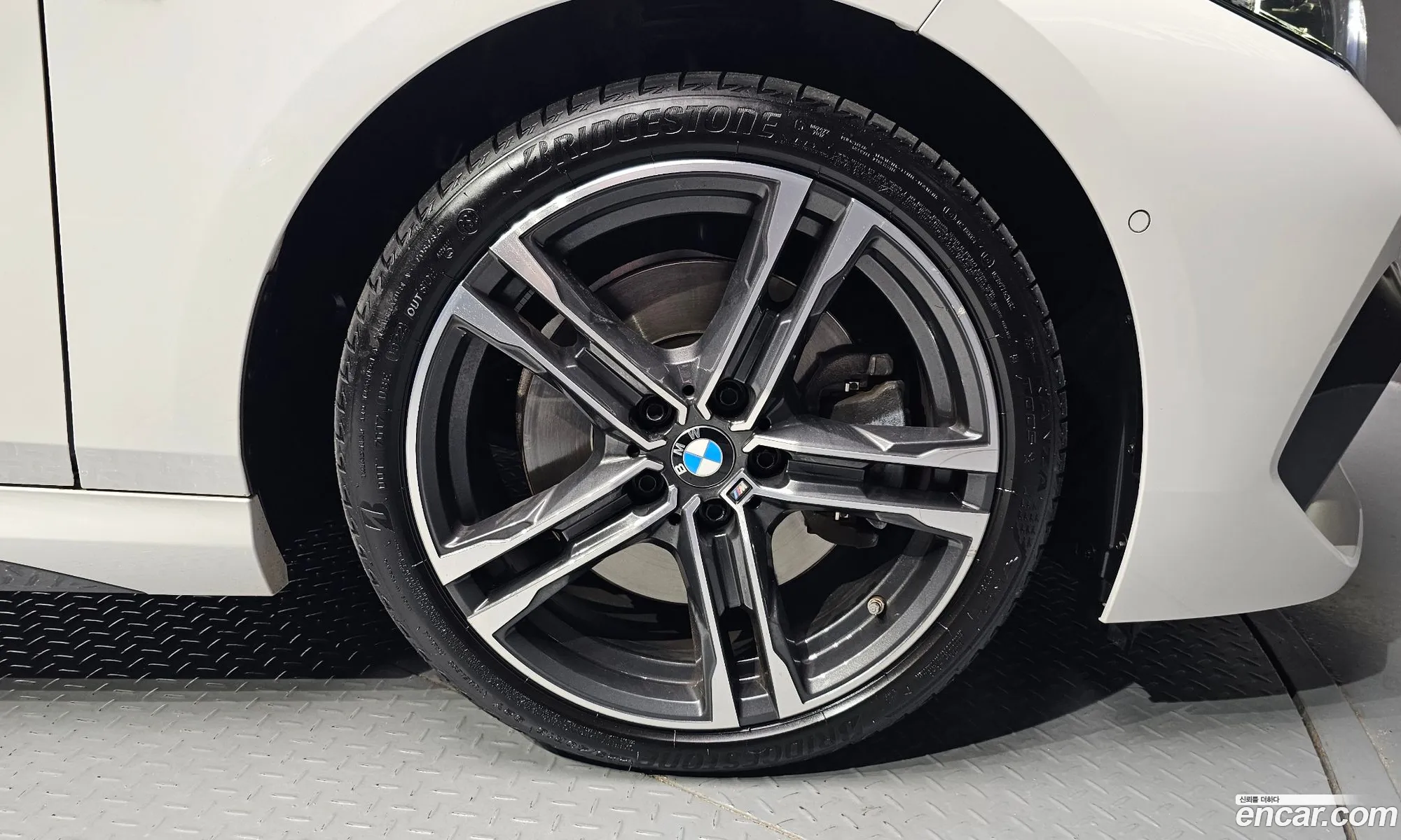 BMW 2 Series Gran Coupe F44 220I M Sports - фотография 6463992