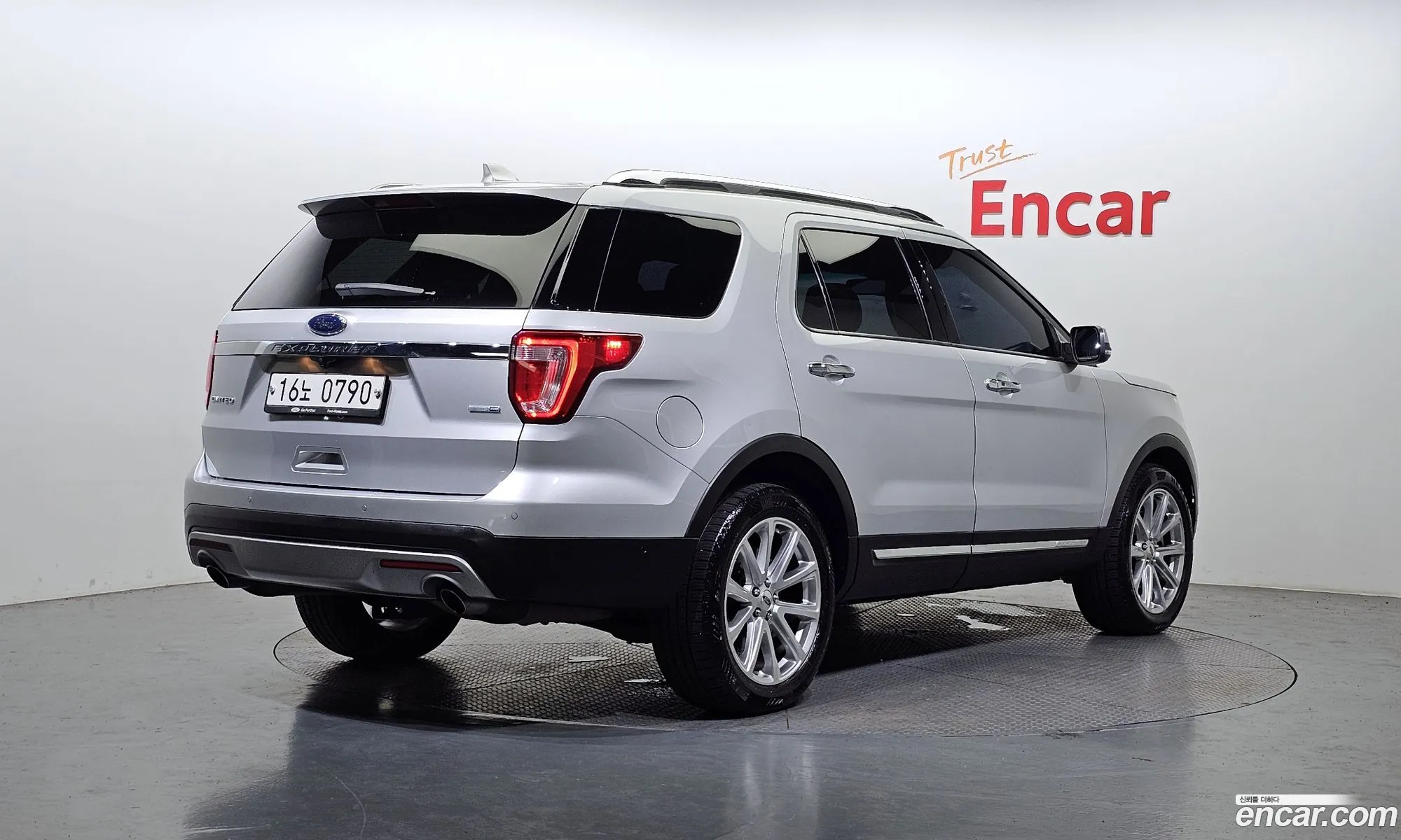Ford Explorer 23 Limited 4Wd 5Th Generation - фотография 18053011