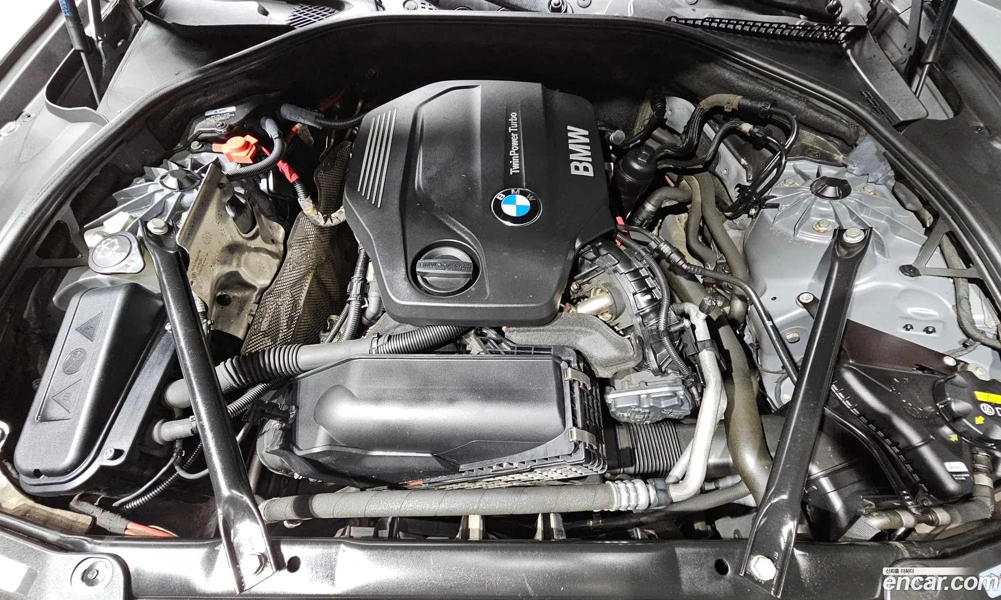 BMW 5 Series F10 520D xDrive - фотография 6484715