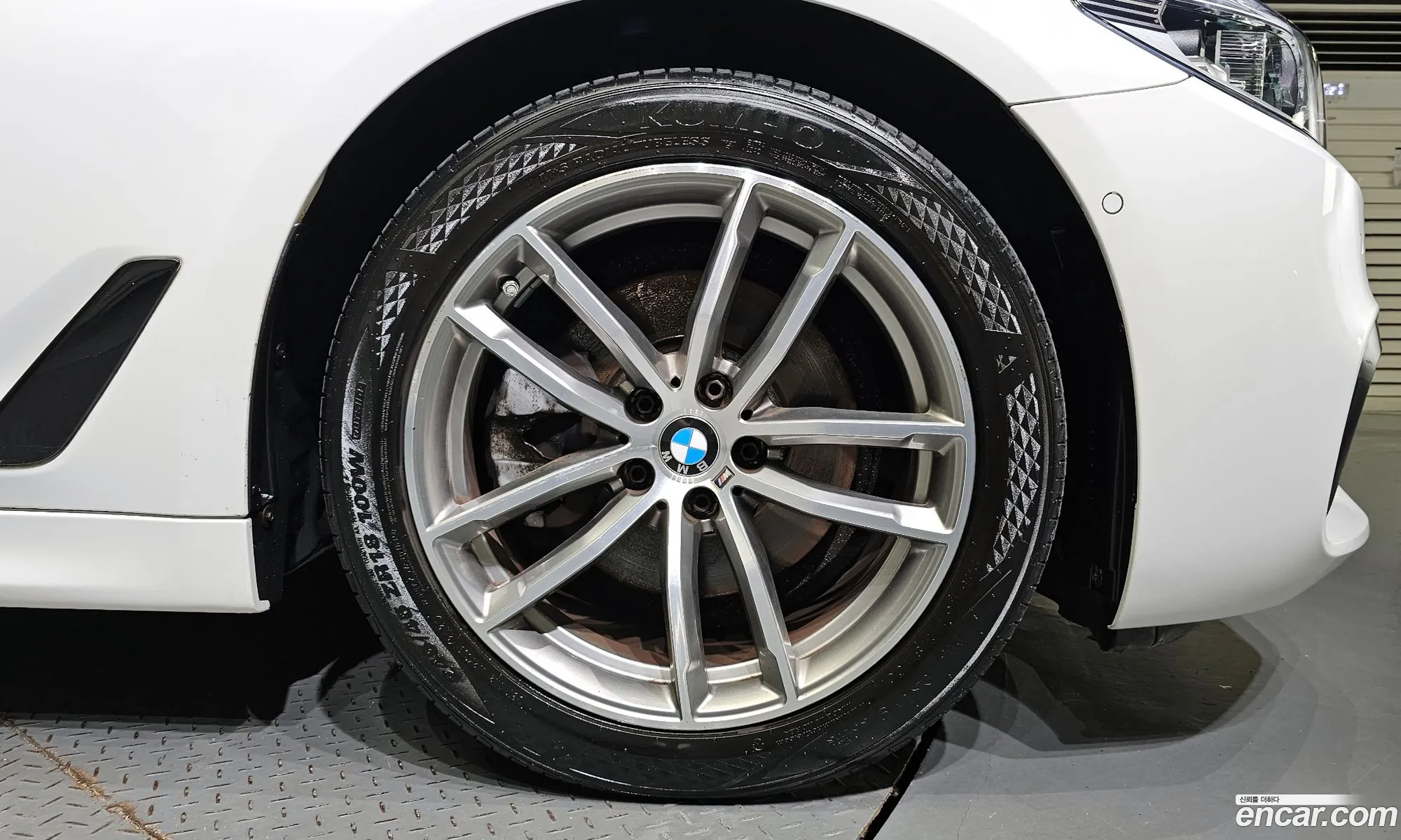 BMW 5 Series G30 520D xDrive M Sport Plus - фотография 4824581