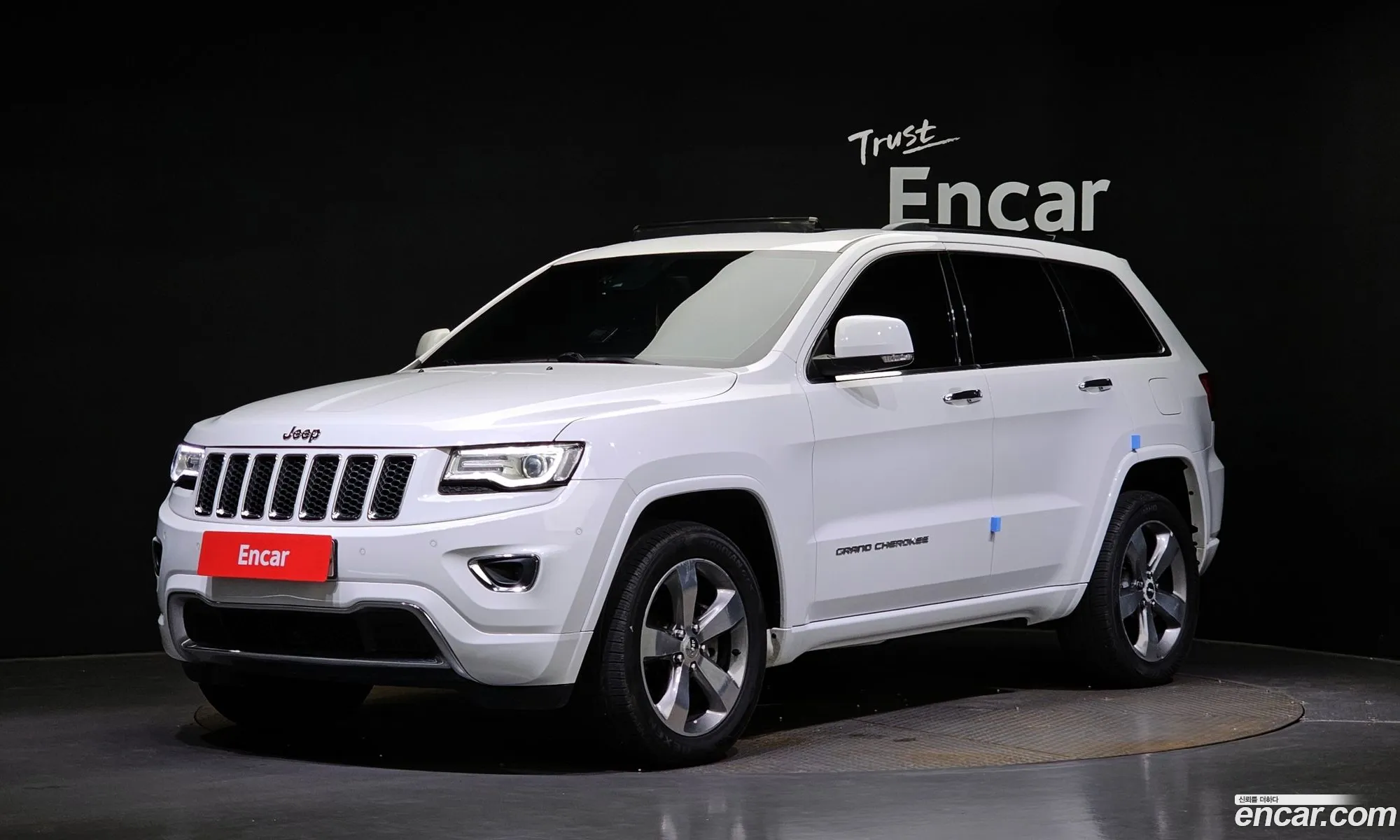 Jeep Grand Cherokee 30 Diesel Overland Wk2 - фотография 7107707