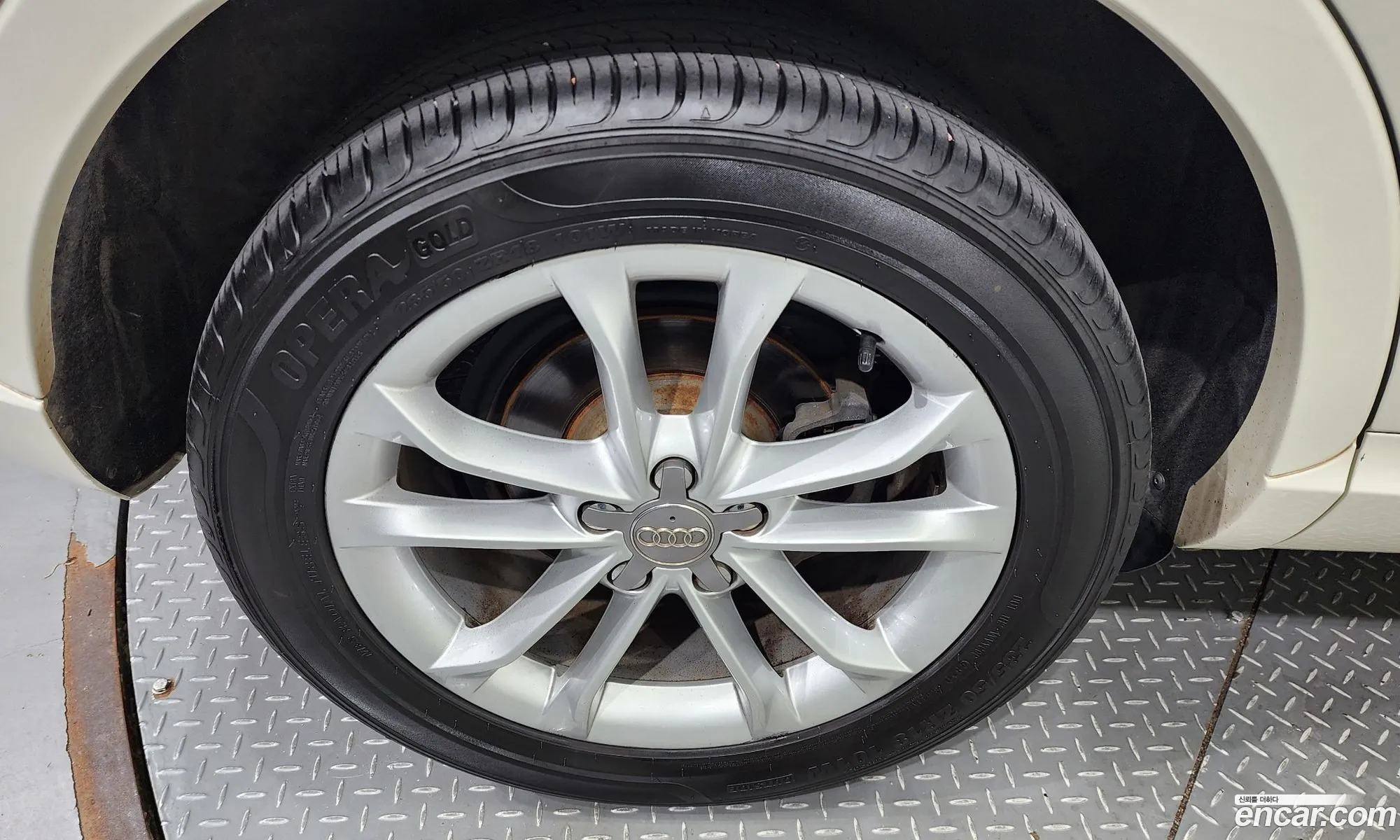 Audi Q3 20 Tdi Quattro Dynamic 8U - фотография 1390881