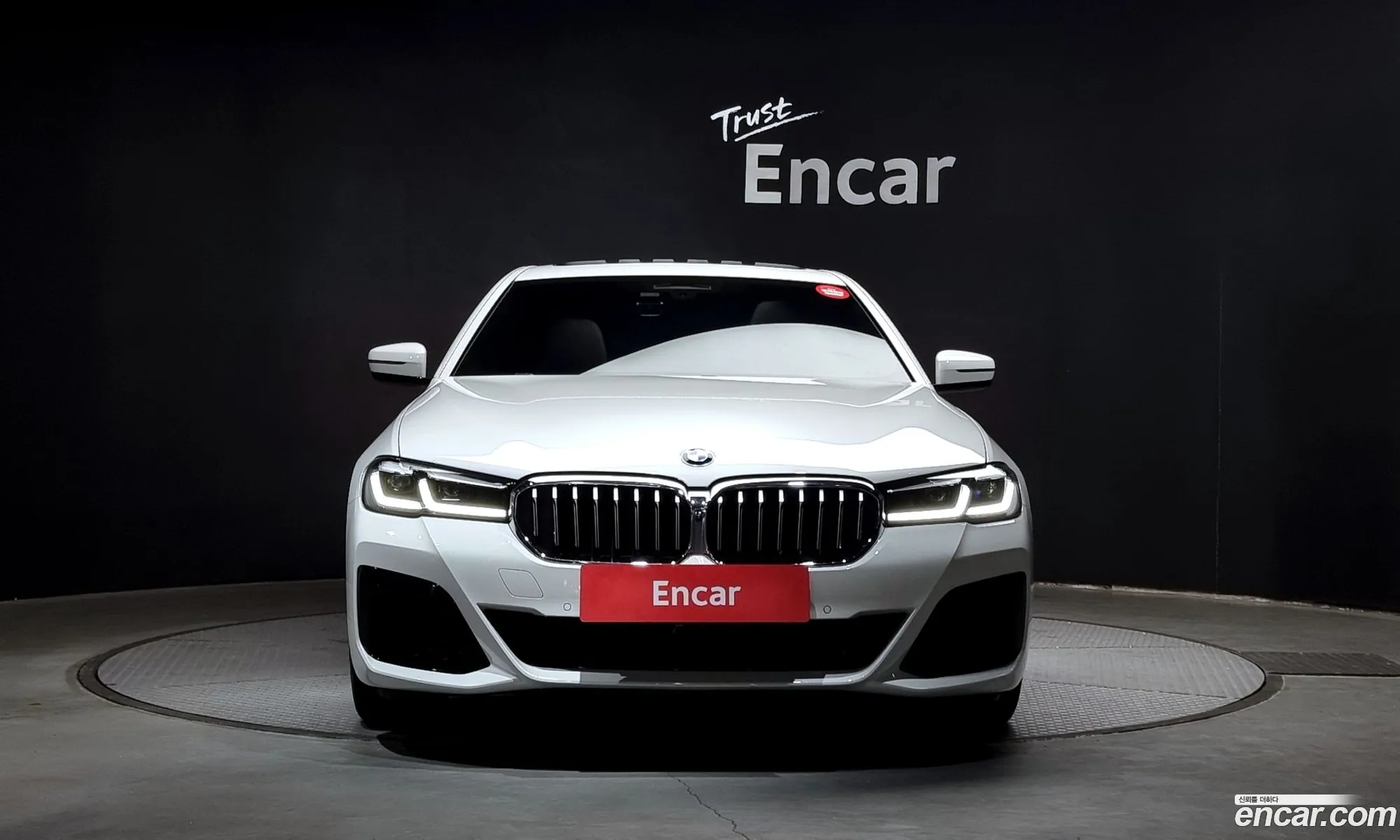 BMW 5 Series G30 530I xDrive M Sports - фотография 8280507