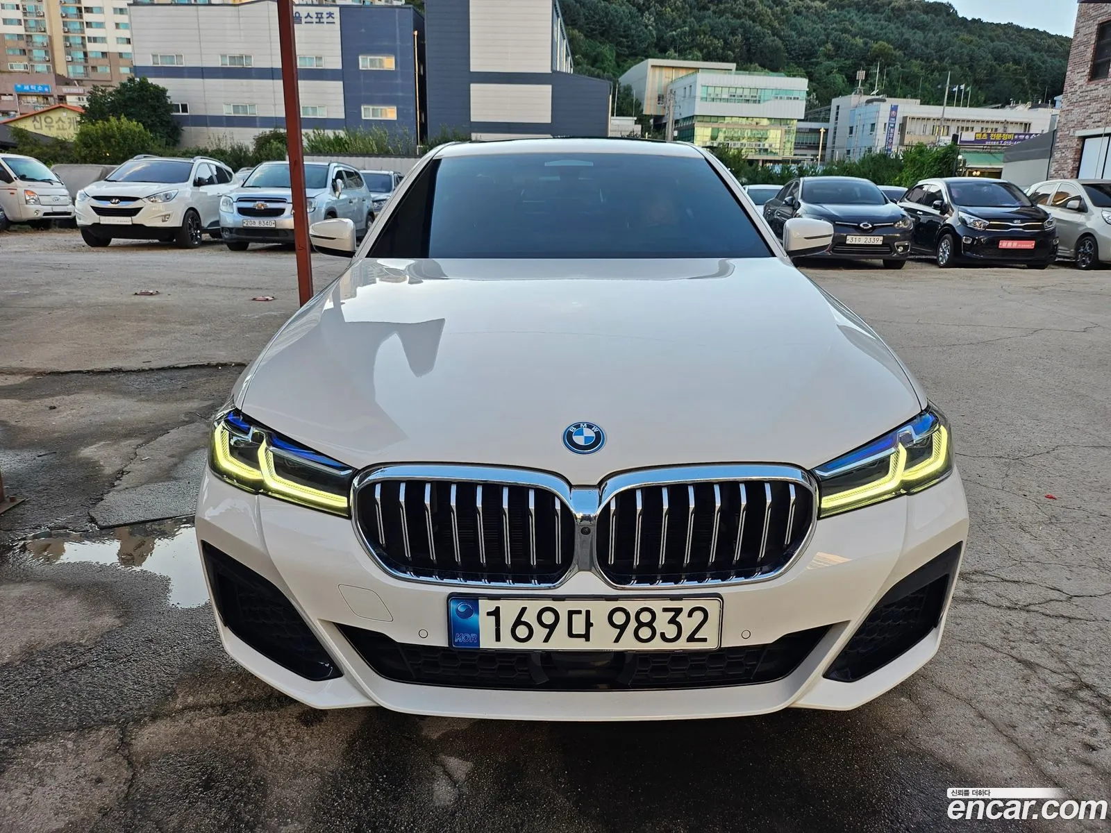 BMW 5 Series G30 530E M Sports - фотография 8222329