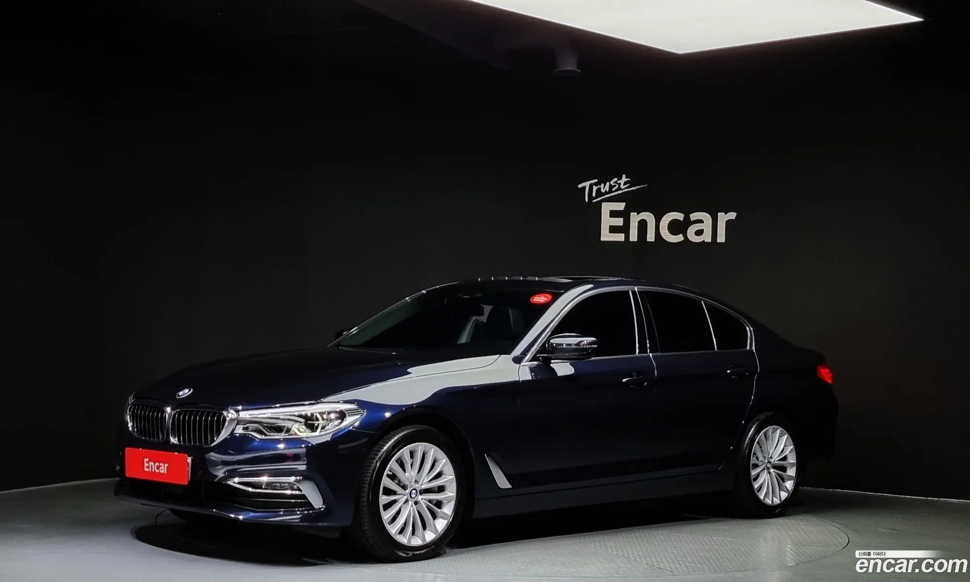 BMW 5 Series G30 530I xDrive Luxury Plus - фотография 8222304