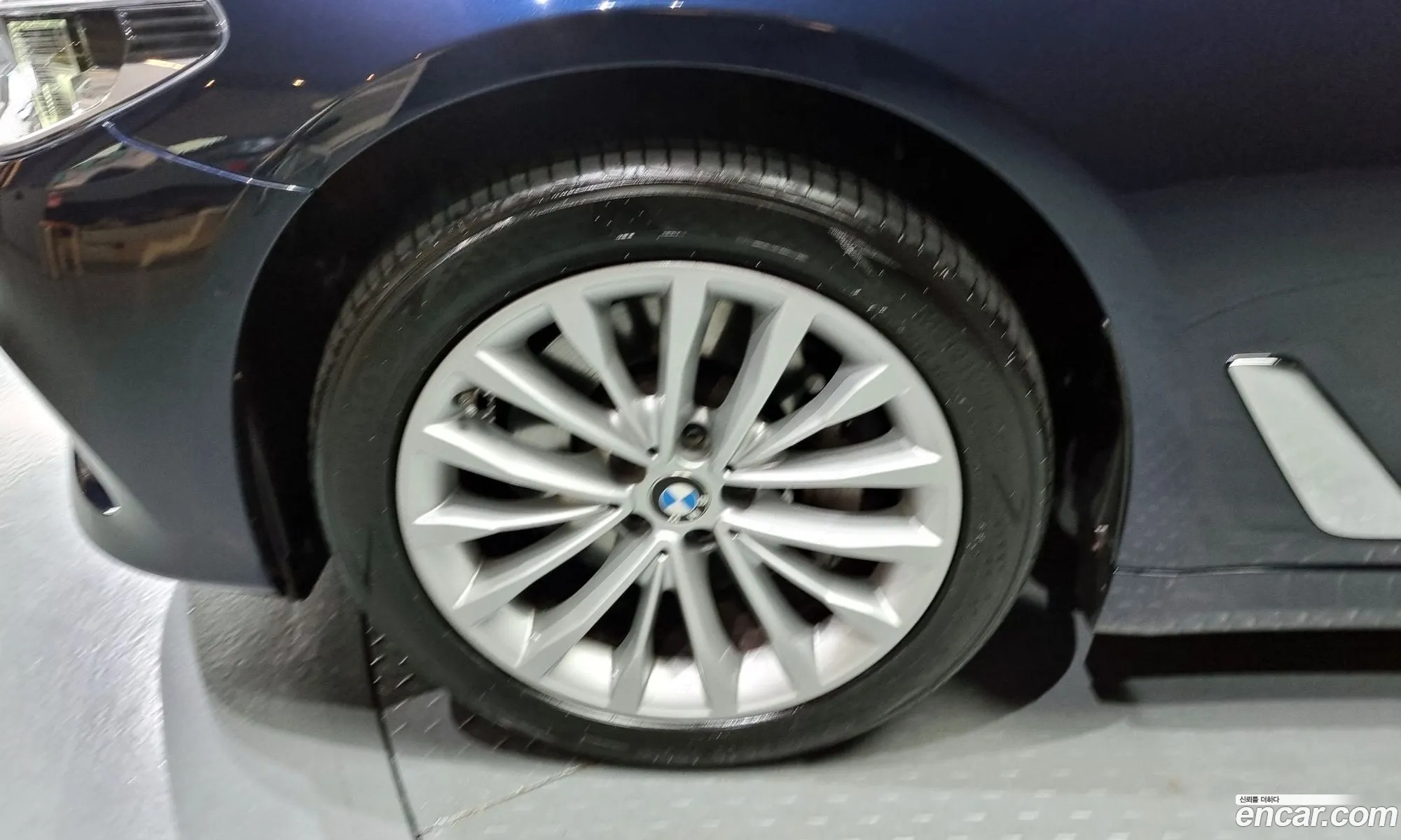 BMW 5 Series G30 530I xDrive Luxury Plus - фотография 8222308