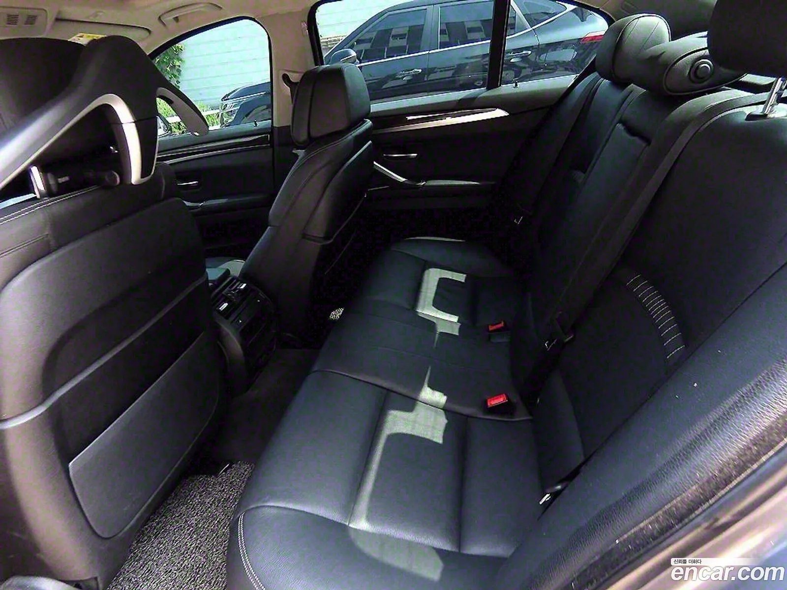 BMW 5 Series F10 520D Luxury Plus - фотография 7265355