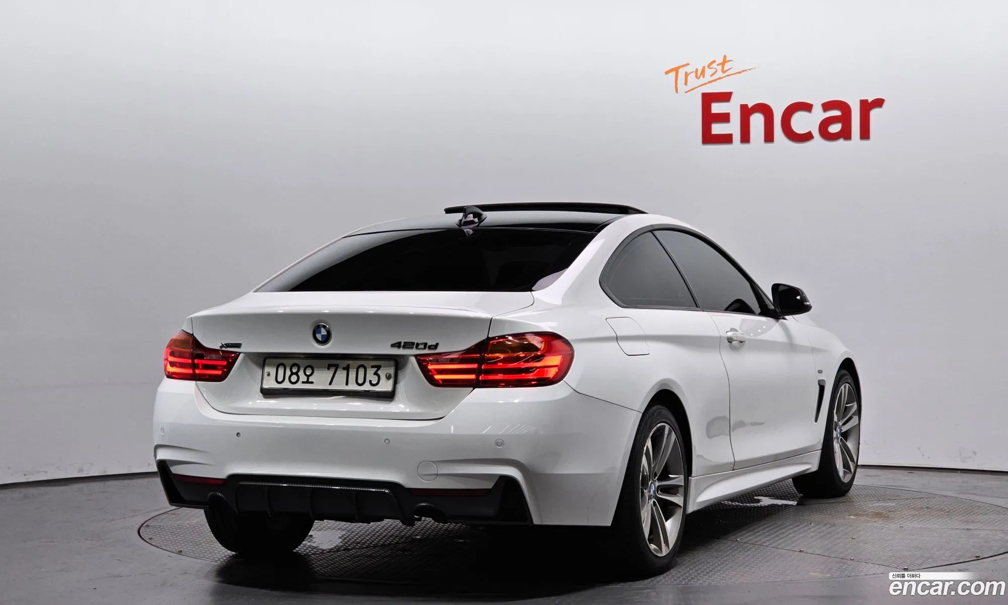 BMW 4 Series F32 420D xDrive Sports Coupe - фотография 7626851