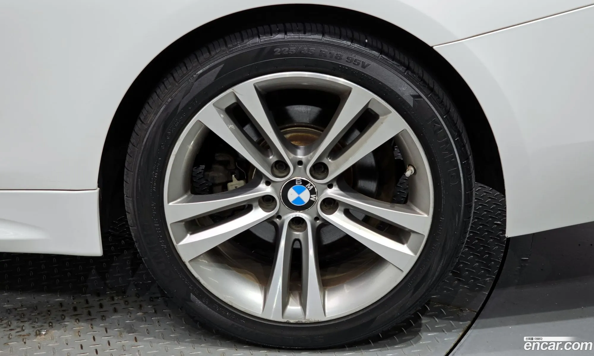 BMW 4 Series F32 420D xDrive Sports Coupe - фотография 7626854