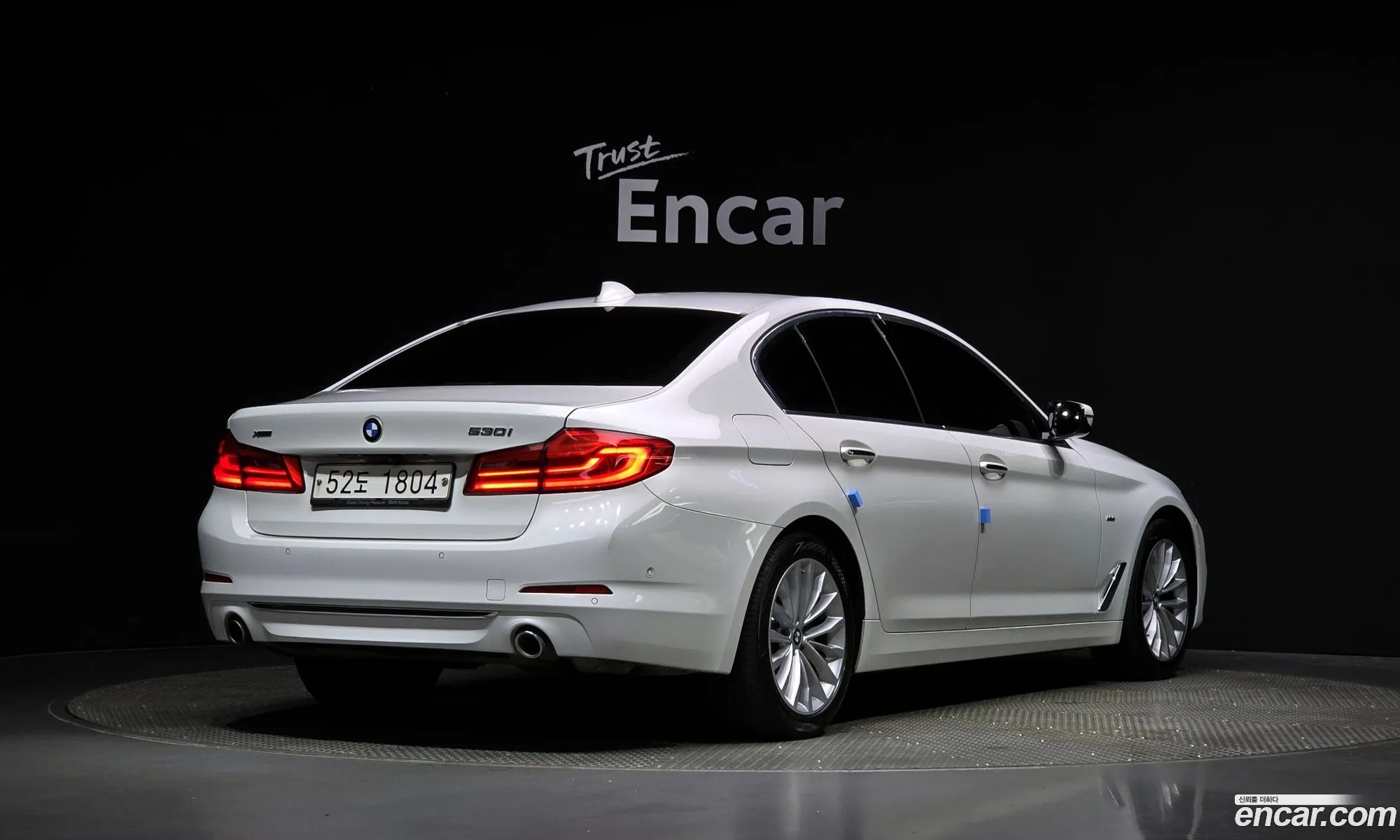 BMW 5 Series G30 530I xDrive Luxury Plus - фотография 12497130