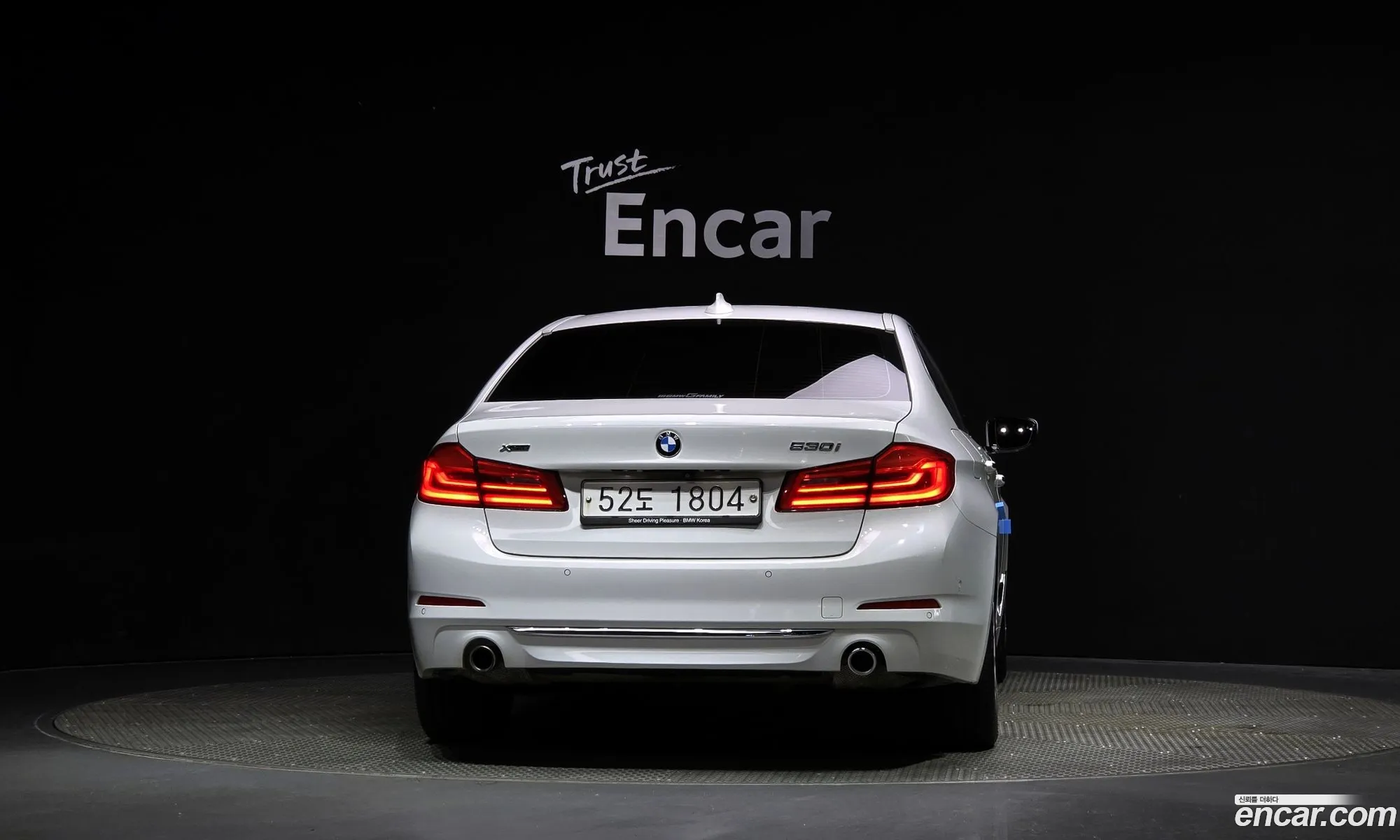 BMW 5 Series G30 530I xDrive Luxury Plus - фотография 12497132