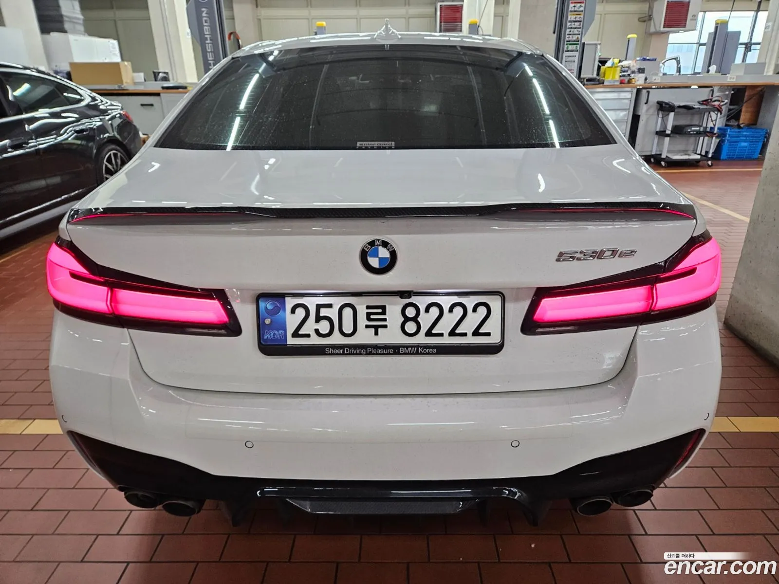 BMW 5 Series G30 530E M Sports - фотография 7212140