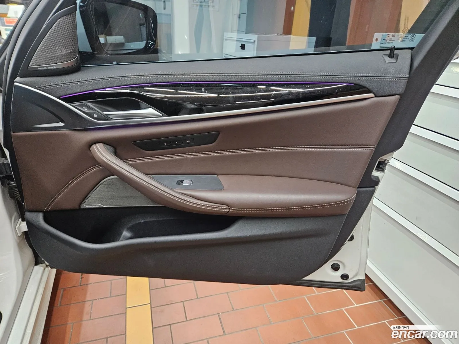 BMW 5 Series G30 530E M Sports - фотография 7212142