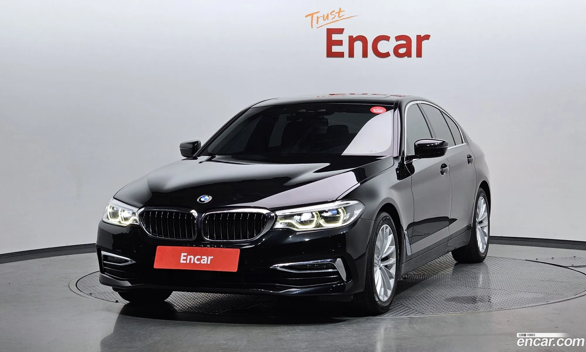 BMW 5 Series G30 520D xDrive Luxury Plus - фотография 7212127
