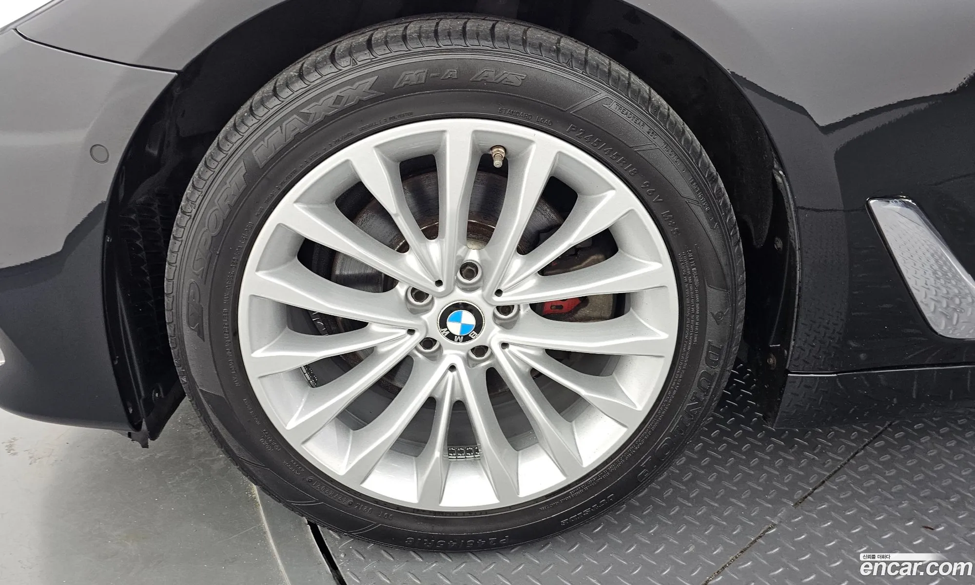 BMW 5 Series G30 520D xDrive Luxury Plus - фотография 7212131