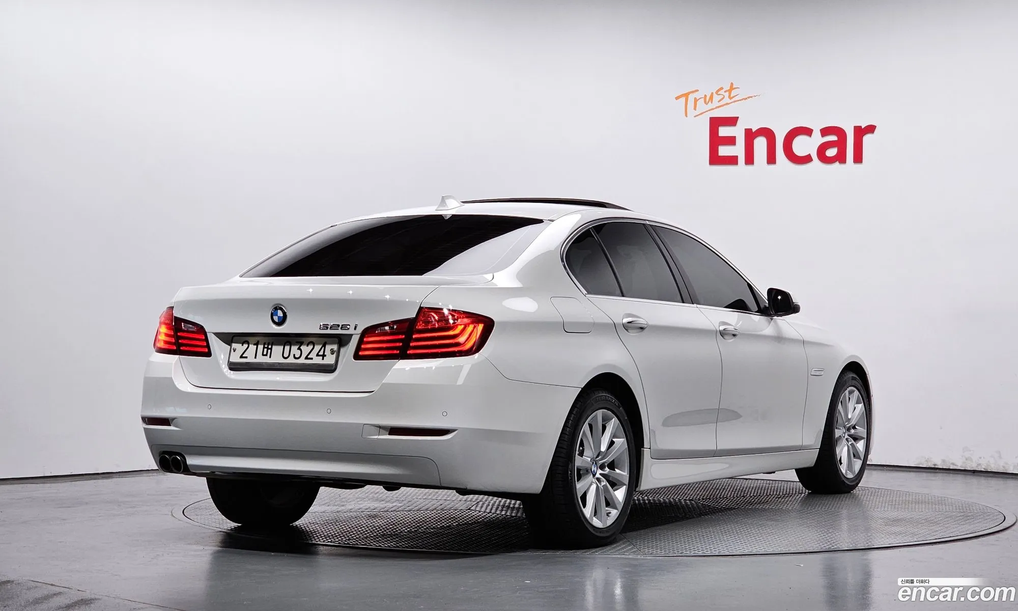 BMW 5 Series F10 528I - фотография 7212093