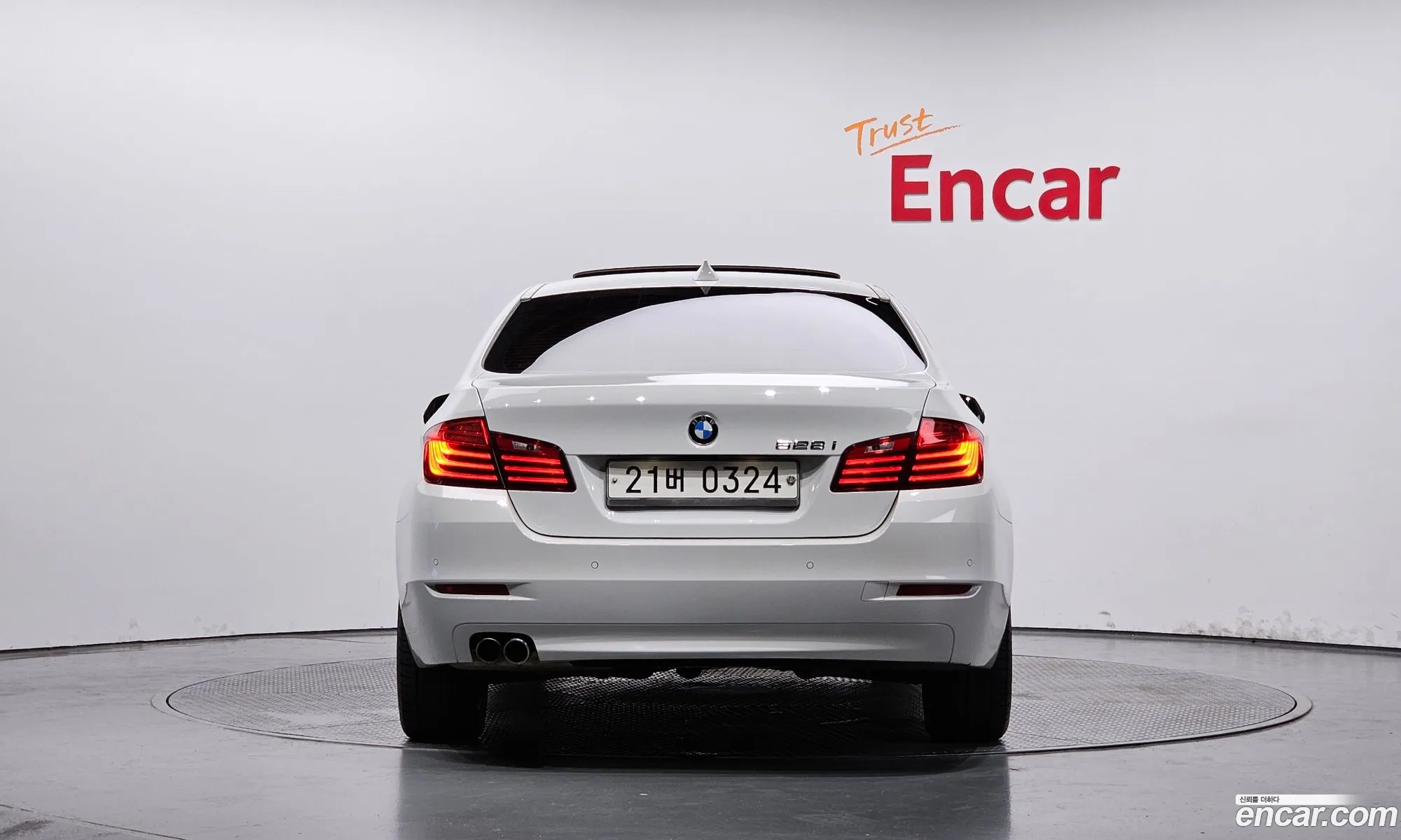 BMW 5 Series F10 528I - фотография 7212095