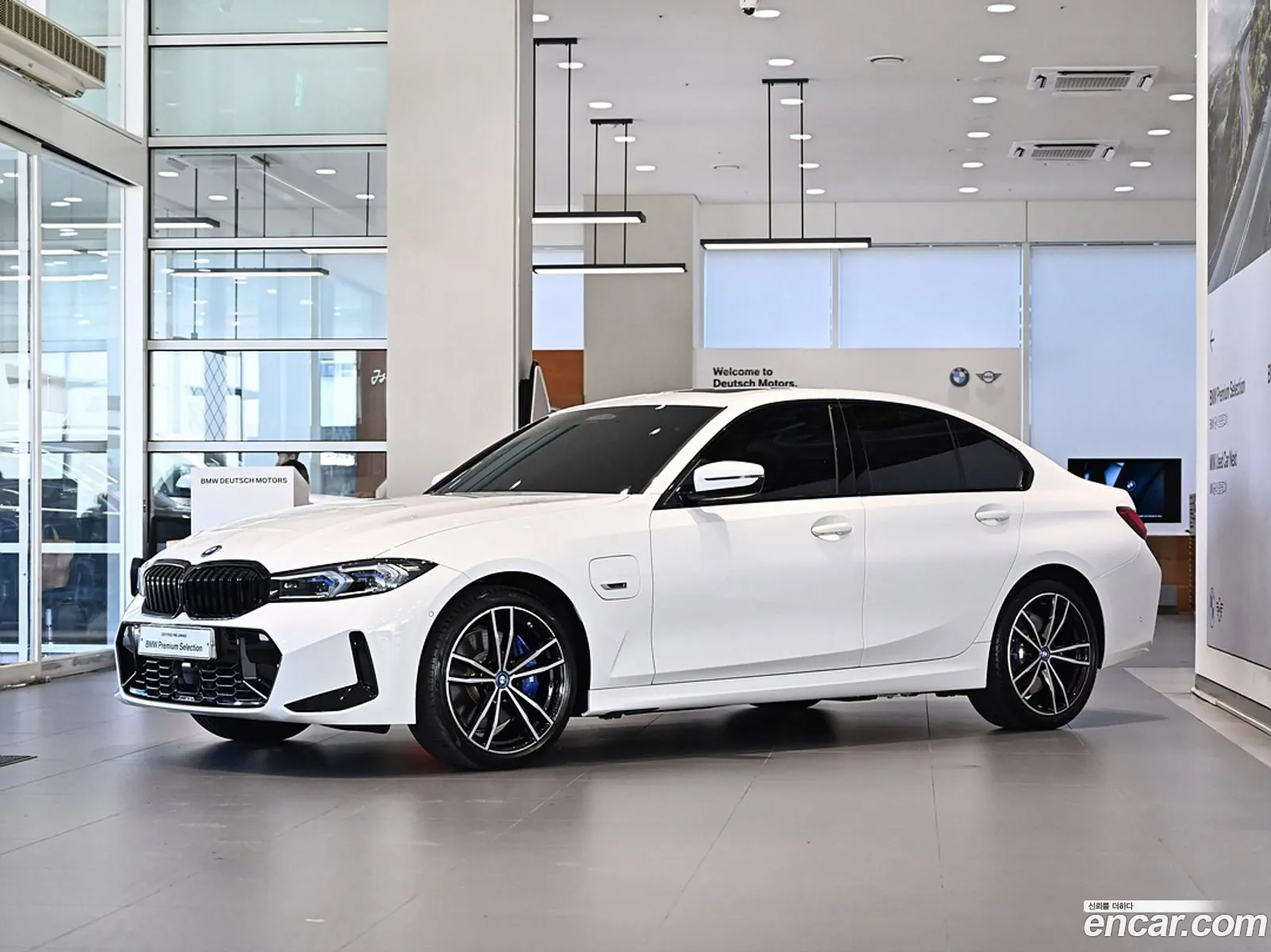 BMW 3 Series G20 330E M Sports - фотография 7265410
