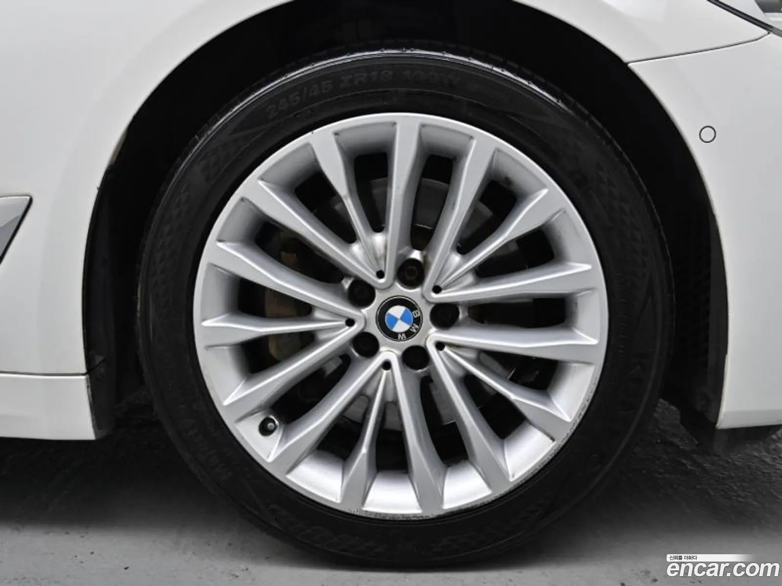 BMW 5 Series G30 530I Luxury Plus - фотография 7393056