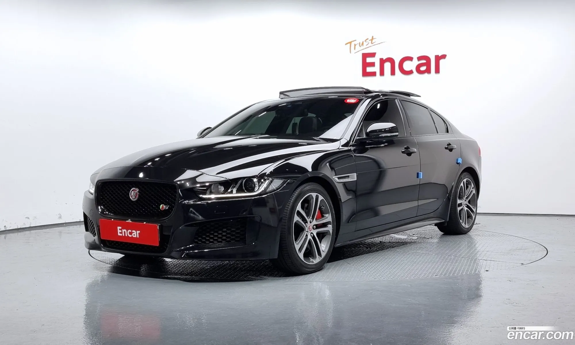 Jaguar Xe 30 Sc S - фотография 3904182