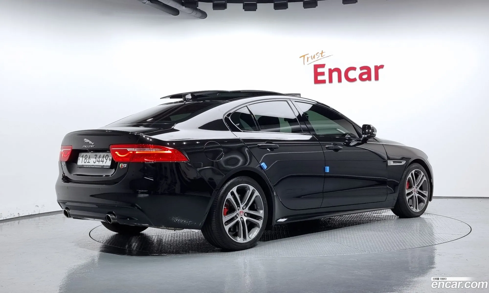 Jaguar Xe 30 Sc S - фотография 3904183