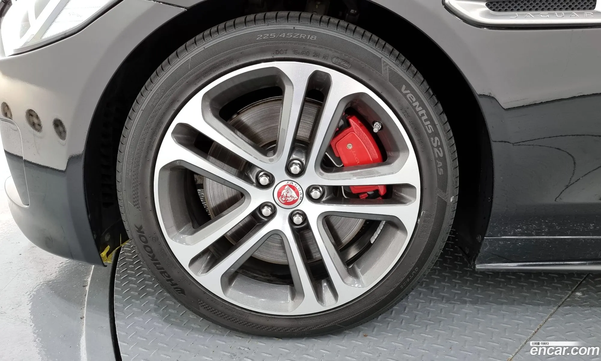 Jaguar Xe 30 Sc S - фотография 3904186