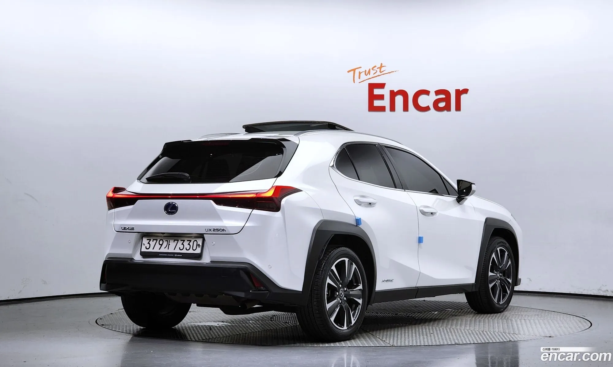 Lexus Ux250H 20 Awd - фотография 6570297