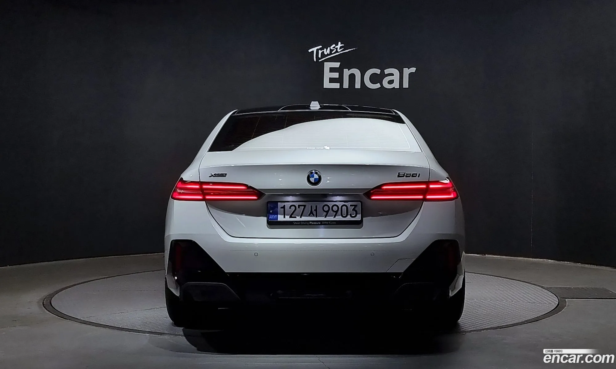BMW 5 Series G60 530I xDrive M Sports - фотография 8213521