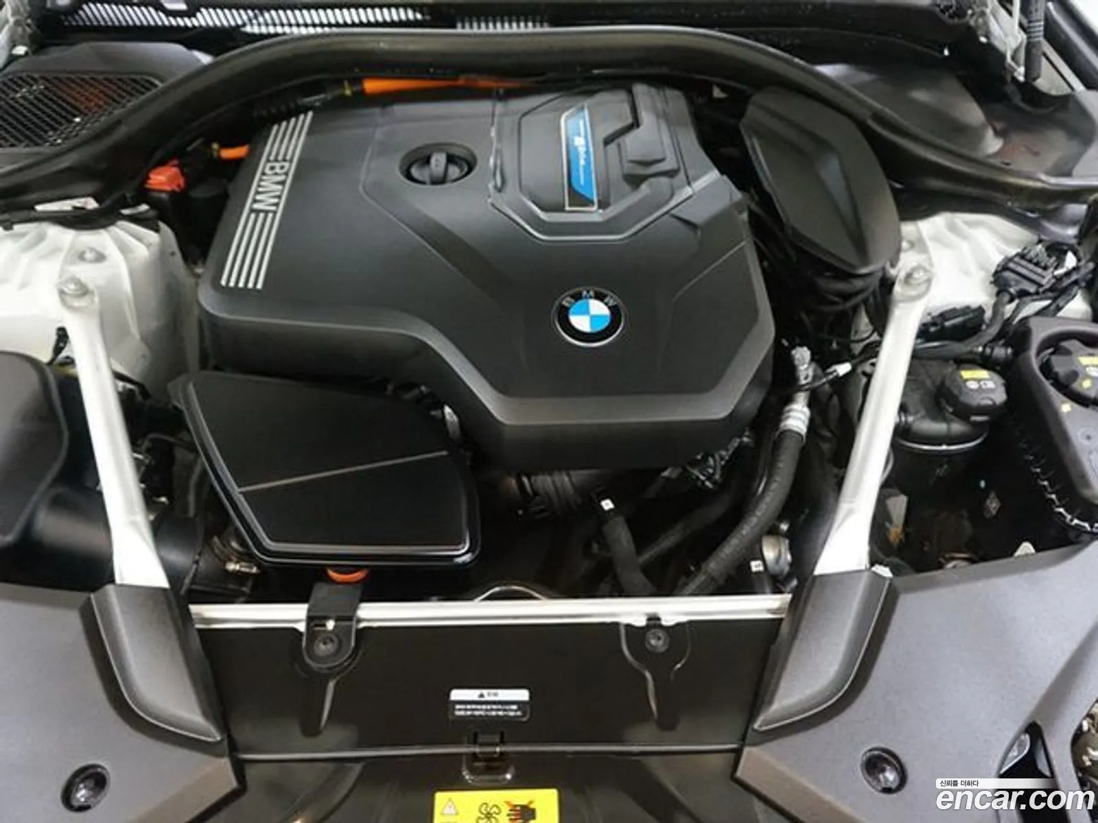 BMW 5 Series G30 530E M Sports - фотография 8213511