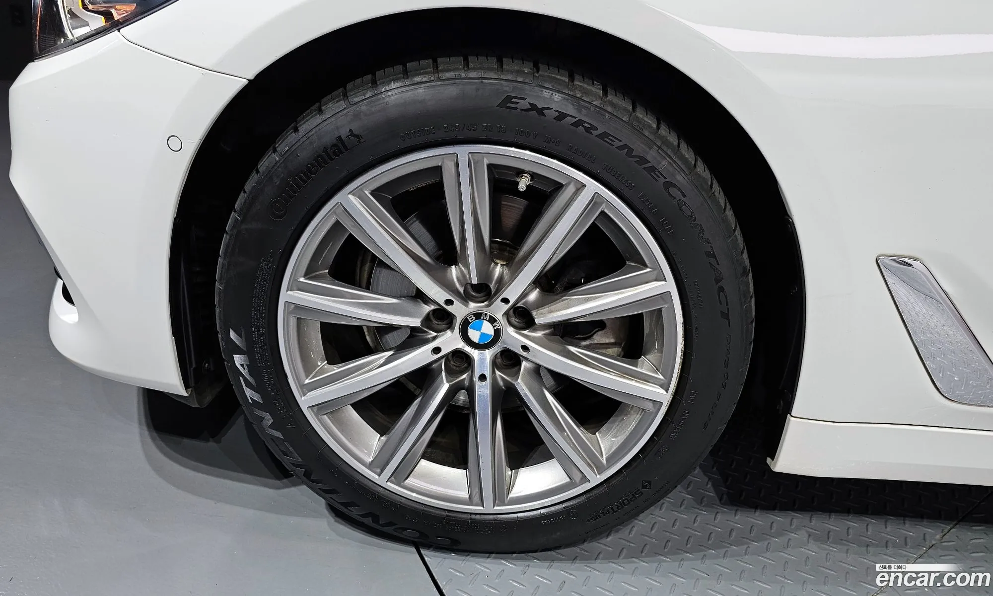 BMW 5 Series G30 520I Luxury - фотография 6463955