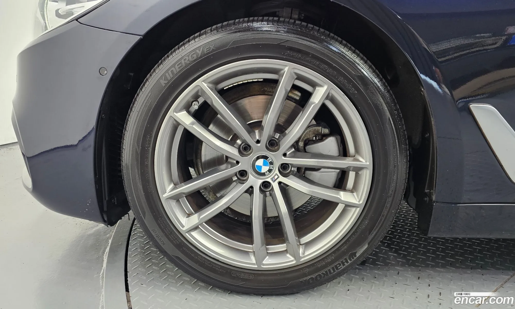 BMW 5 Series G30 520D M Sports Special Edition - фотография 7821473