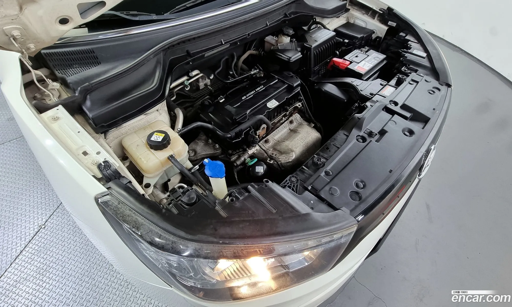 Kg Mobility Ssangyong Tivoli Vx 2Wd - фотография 7675833