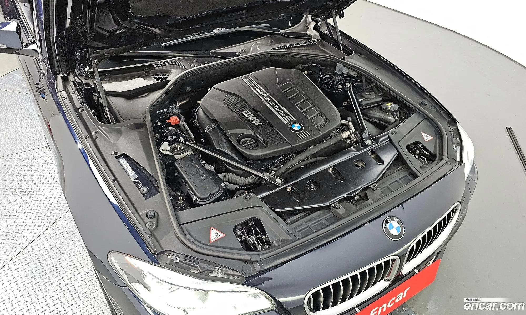 BMW 5 Series F10 530D xDrive M Aerodynamics - фотография 7265403