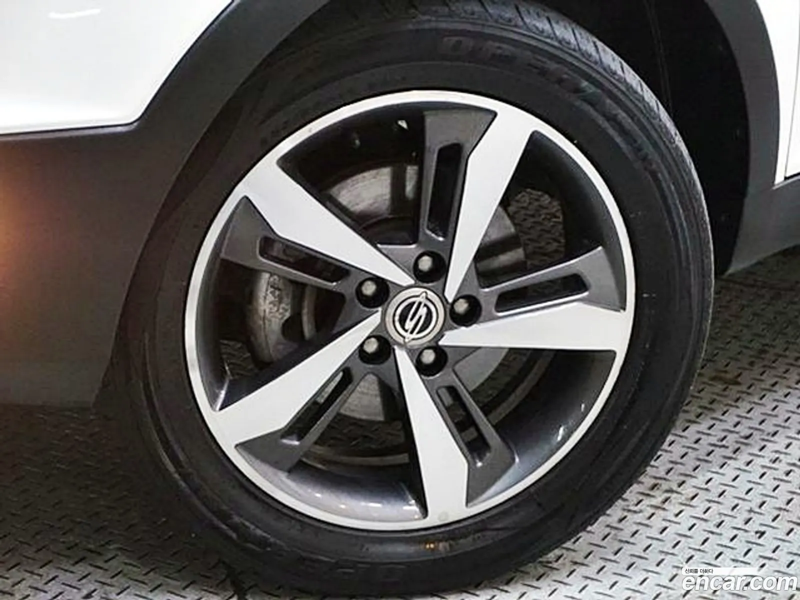 Kg Mobility Ssangyong New Style Korando C 22 Rx 2Wd High-End - фотография 7201688