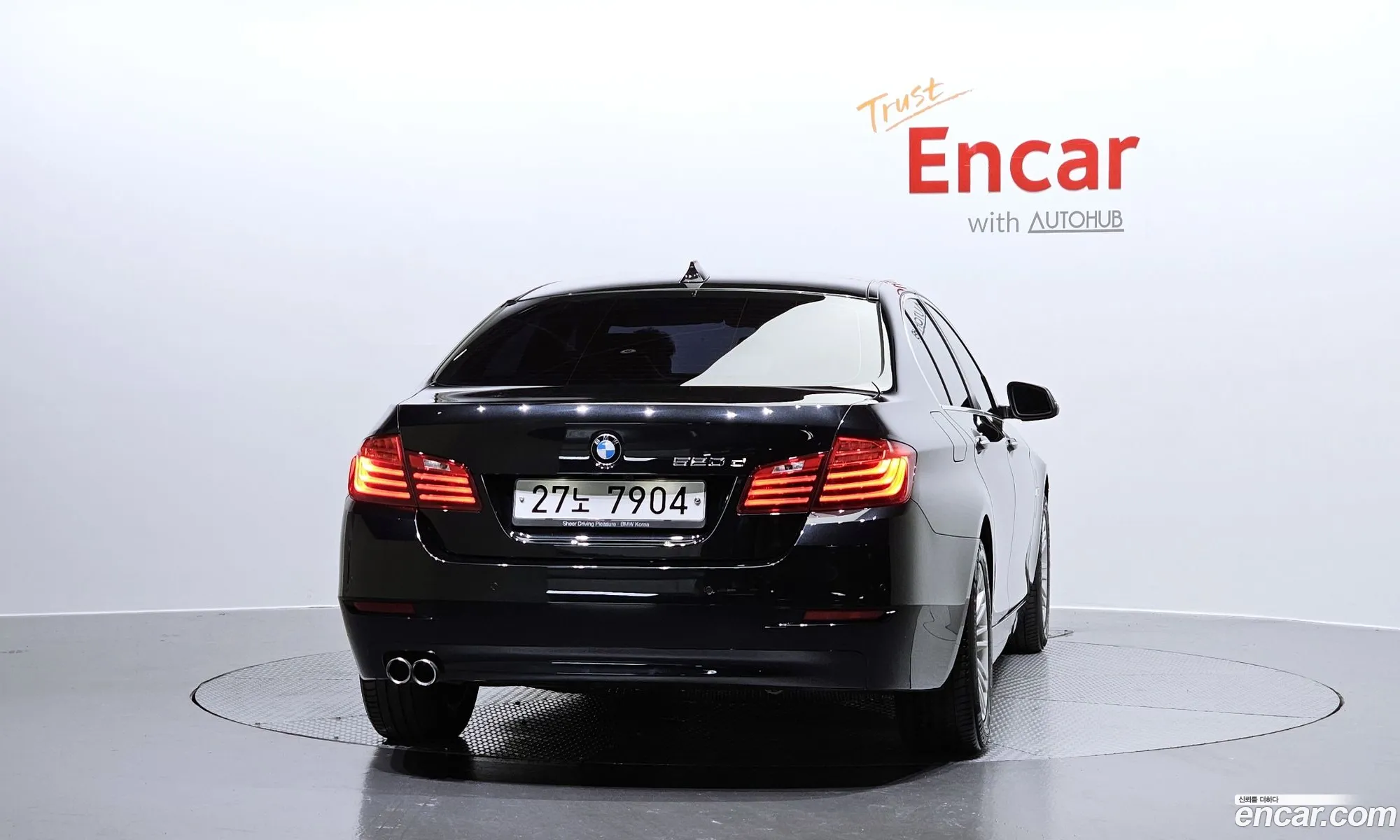 BMW 5 Series F10 520D - фотография 6311371