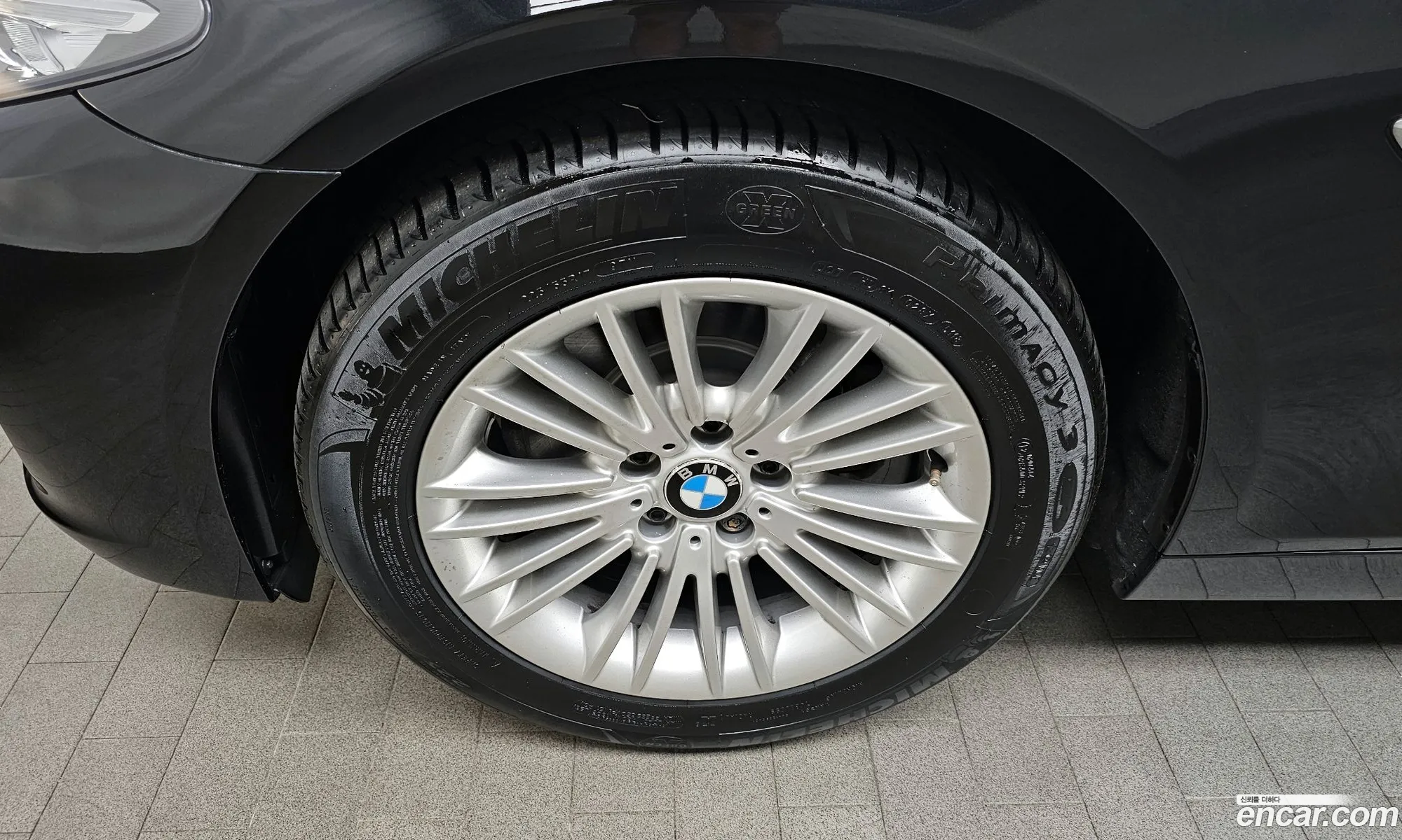 BMW 5 Series F10 520D - фотография 6311372