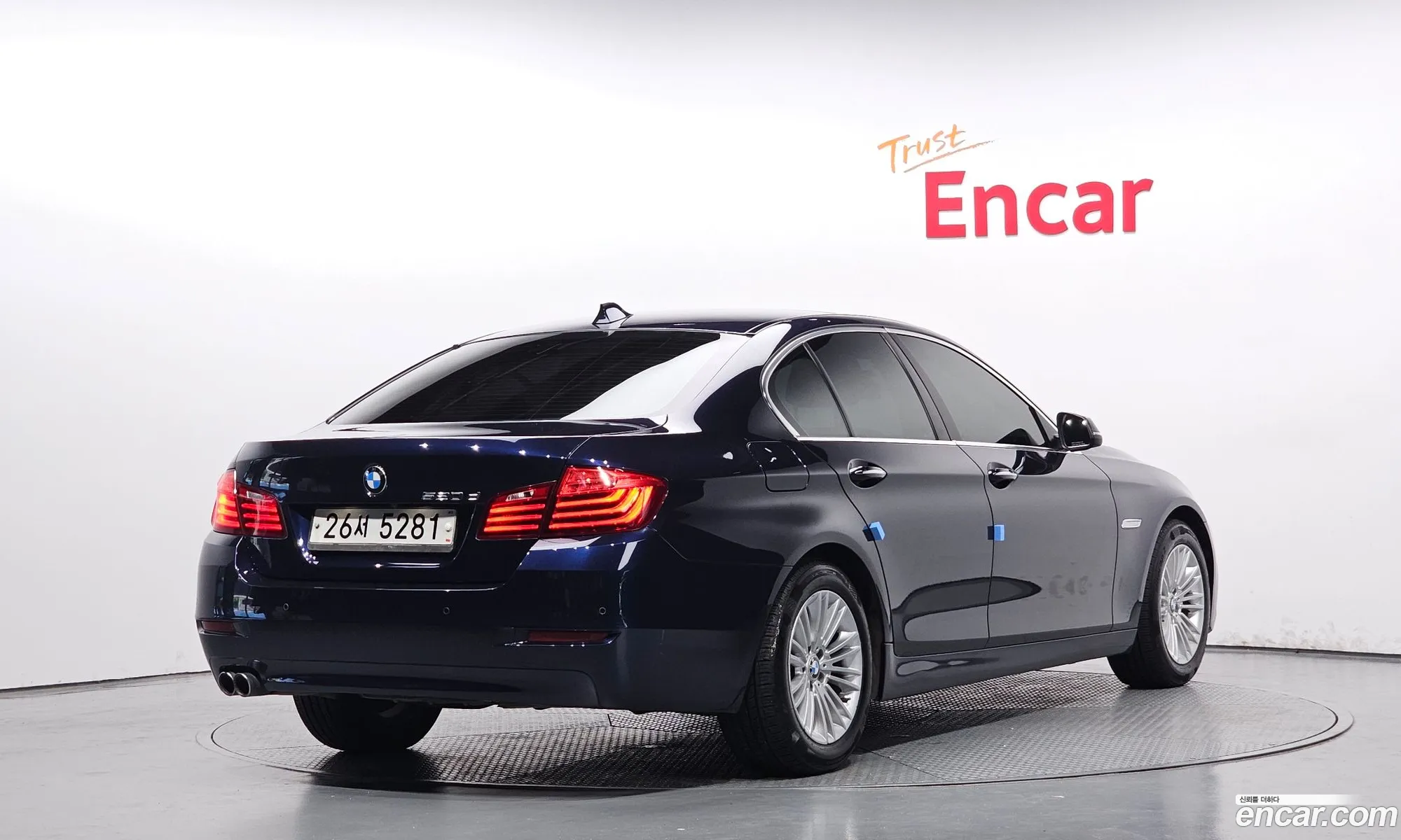 BMW 5 Series F10 520D - фотография 8146656